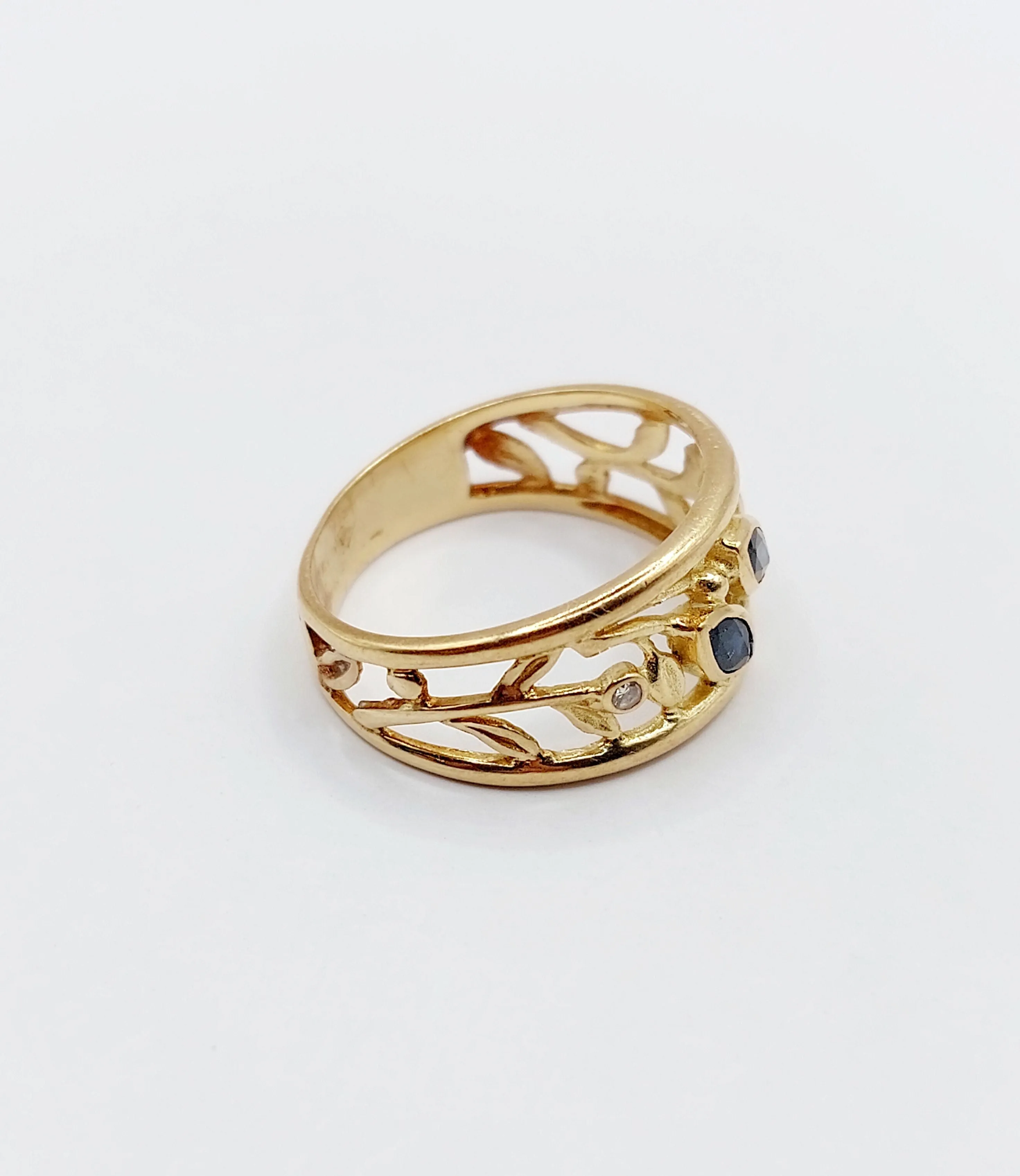 Bague bandeau Art Nouveau or jaune, saphirs navette, diamants sold by 58 Facettes product image thumbnail 4