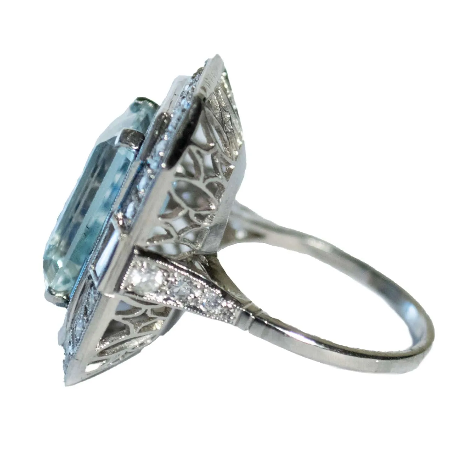 Bague en platine de style Art Déco avec diamants, aigue-marine et saphirs sold by 58 Facettes product image thumbnail 4