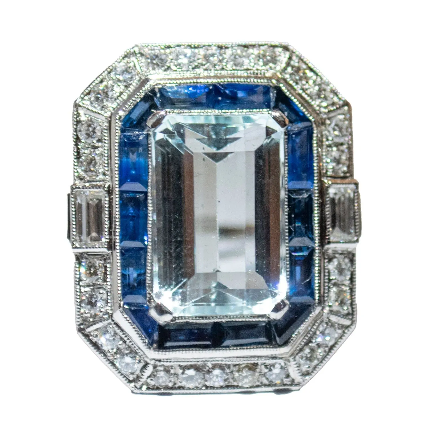 Bague en platine de style Art Déco avec diamants, aigue-marine et saphirs sold by 58 Facettes