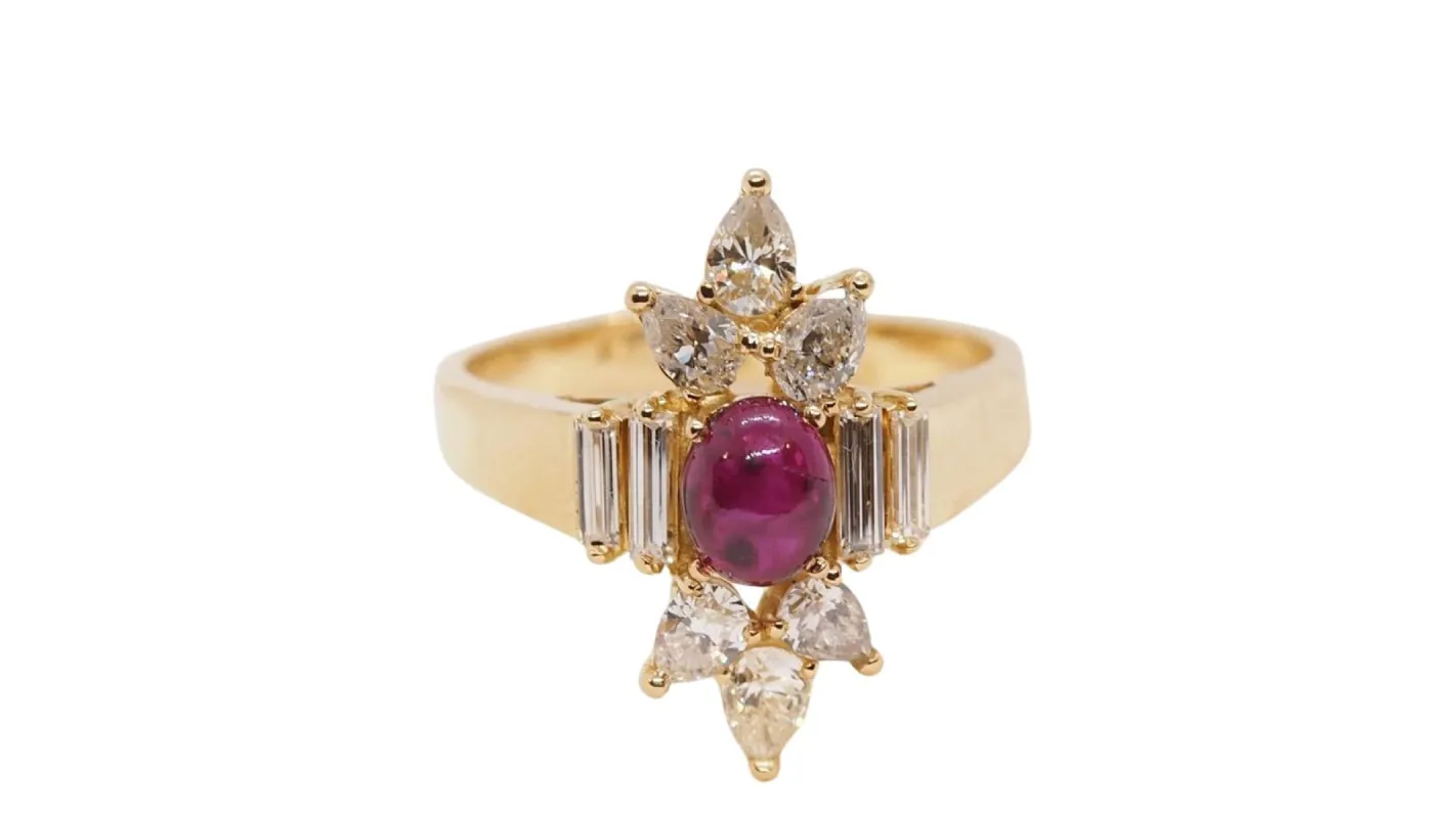 Bague fleur or jaune, cabochon de rubis et diamants sold by 58 Facettes