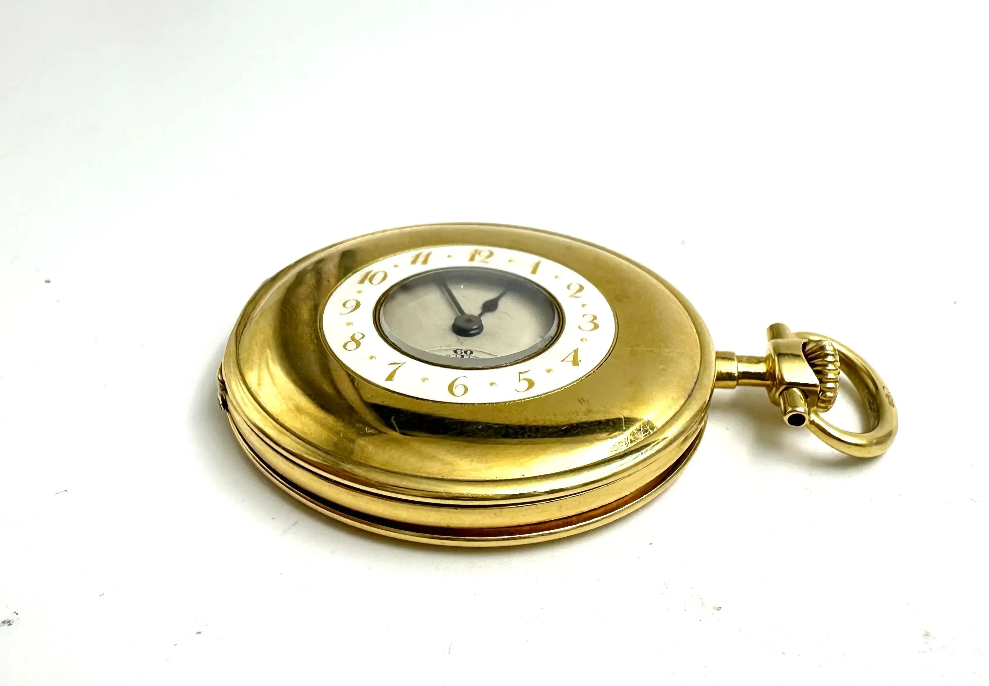 Montre "œil de bœuf" en or, destinée au marché anglais. sold by 58 Facettes product image thumbnail 4