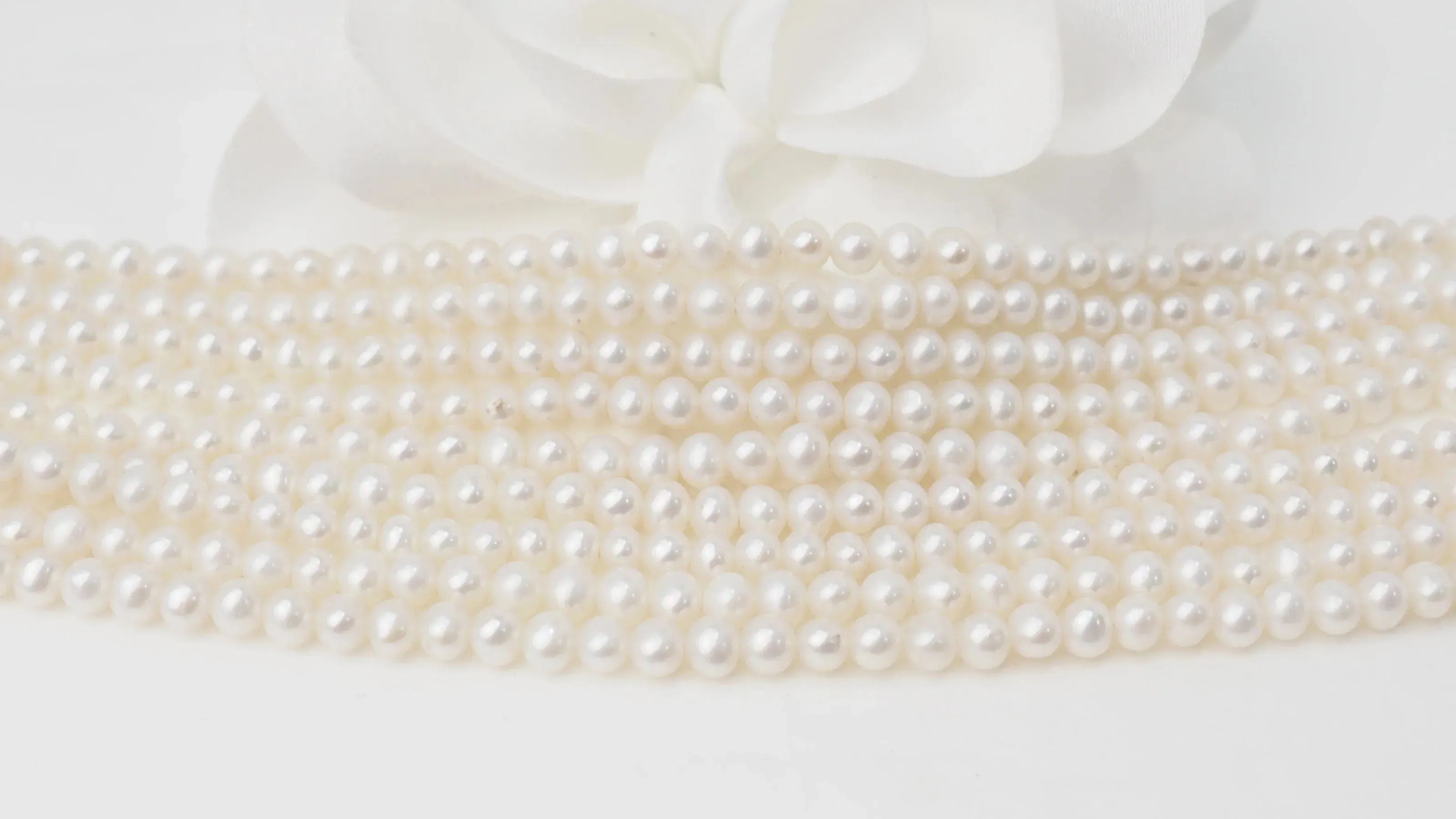 Bracelet Ancien 9 Rangs De Perles De Culture Et Or Jaune sold by 58 Facettes product image thumbnail 4