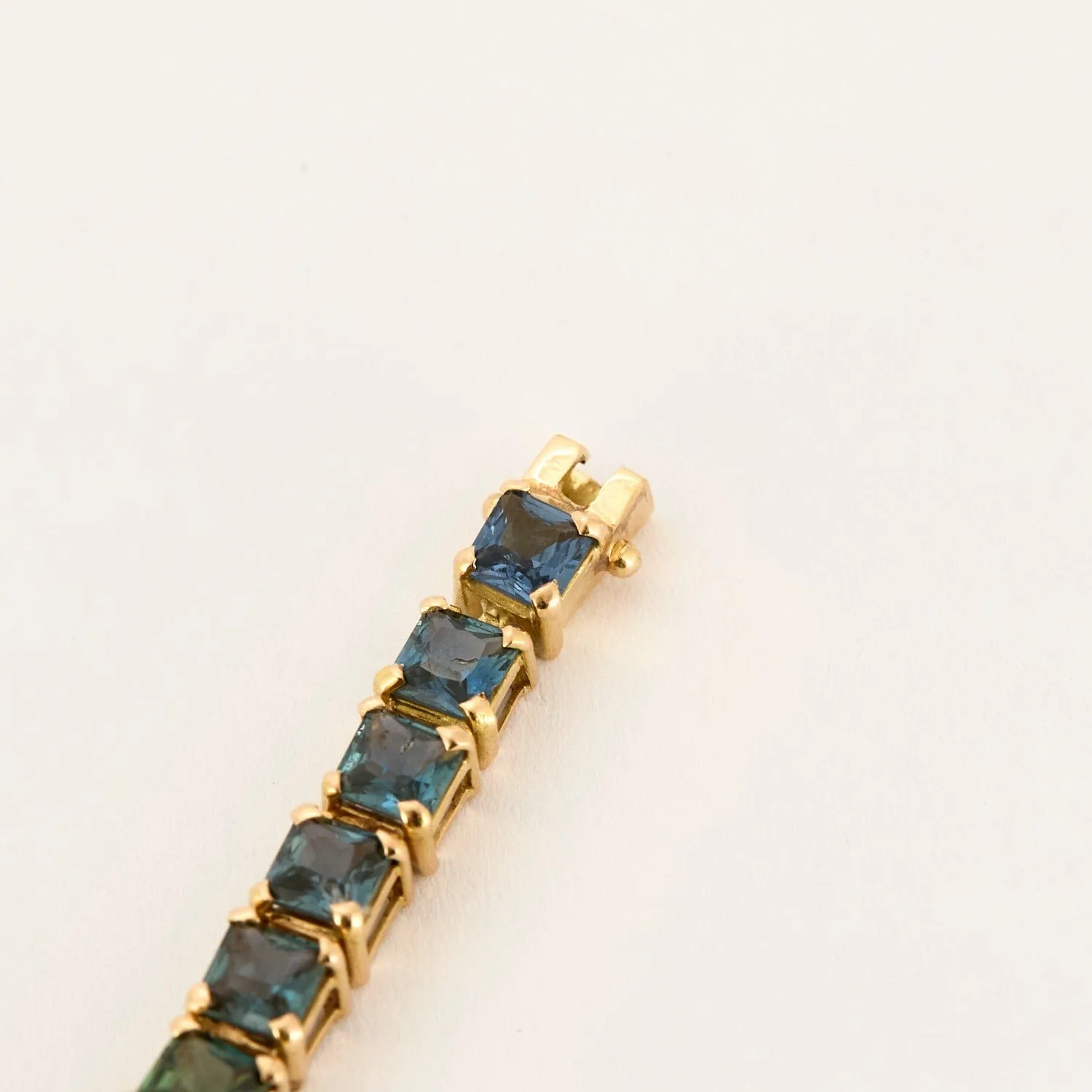 Bracelet Tennis en or jaune et saphirs sold by 58 Facettes product image thumbnail 5