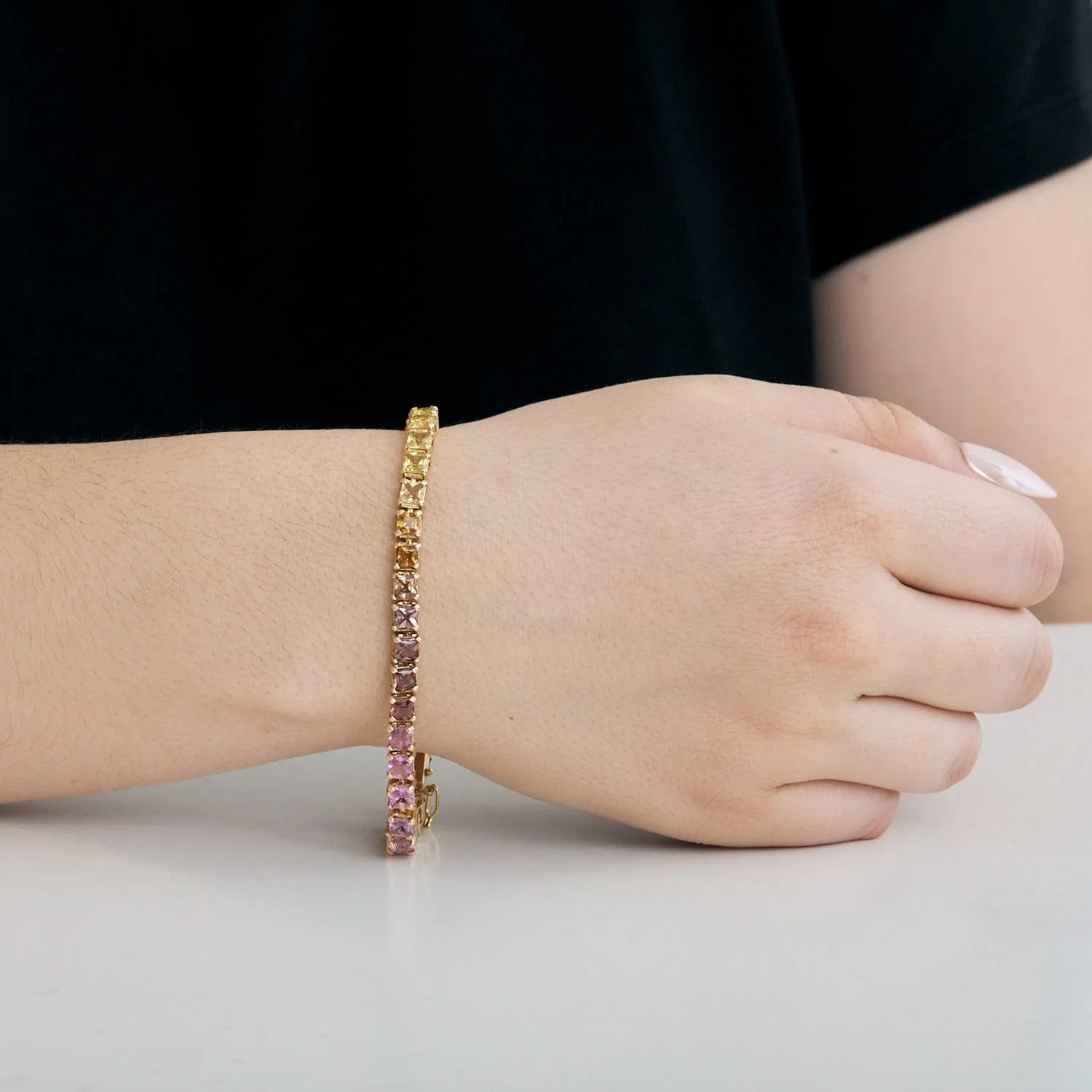 Bracelet Tennis en or jaune et saphirs sold by 58 Facettes product image thumbnail 2