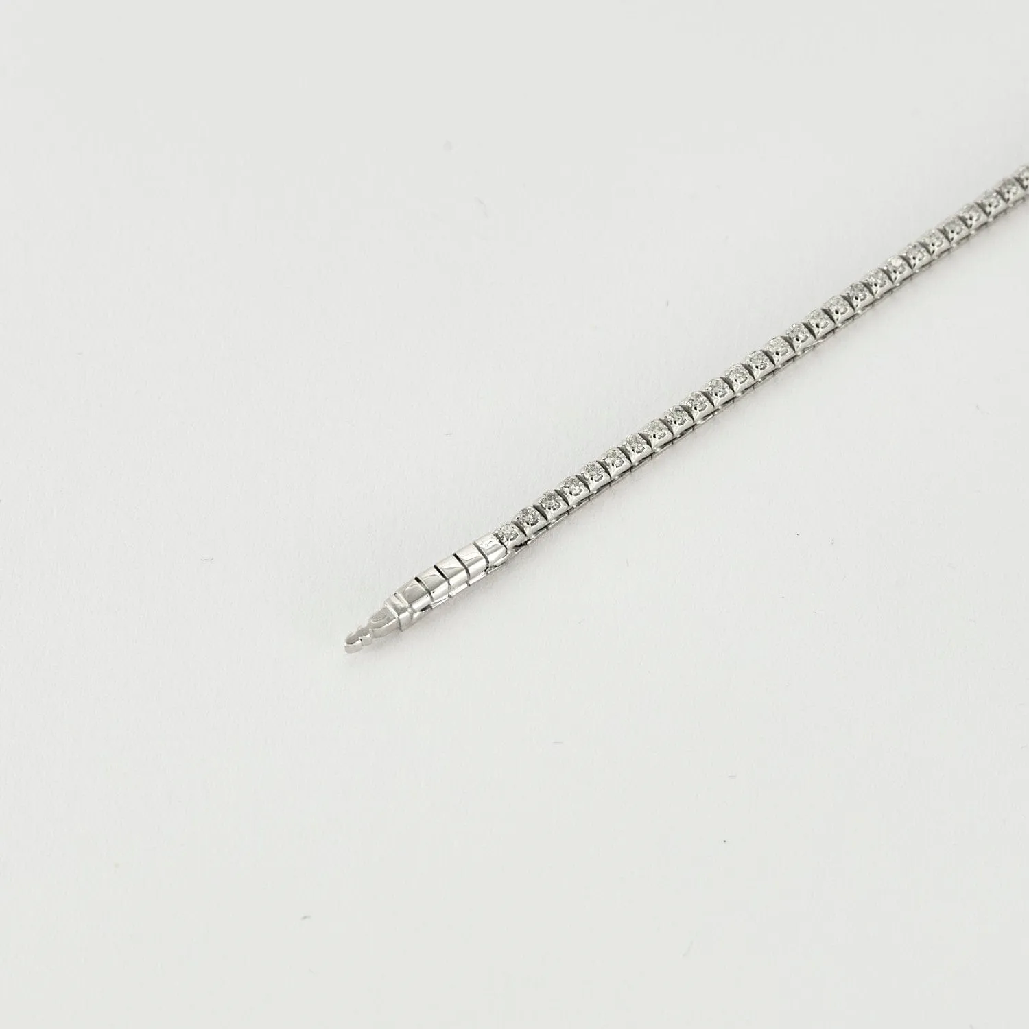 Bracelet rivière diamants or blanc sold by 58 Facettes product image thumbnail 4