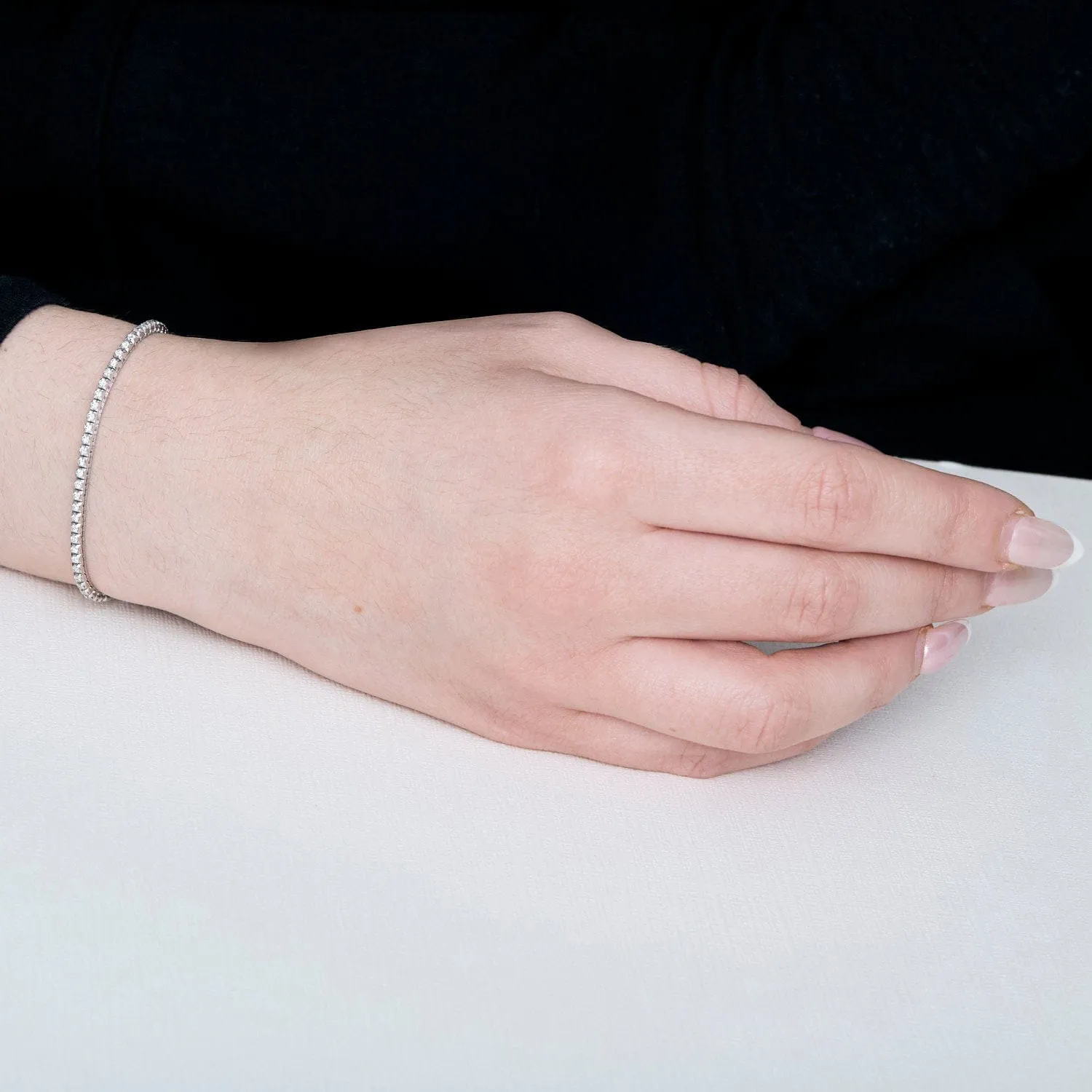 Bracelet rivière diamants or blanc sold by 58 Facettes product image thumbnail 2