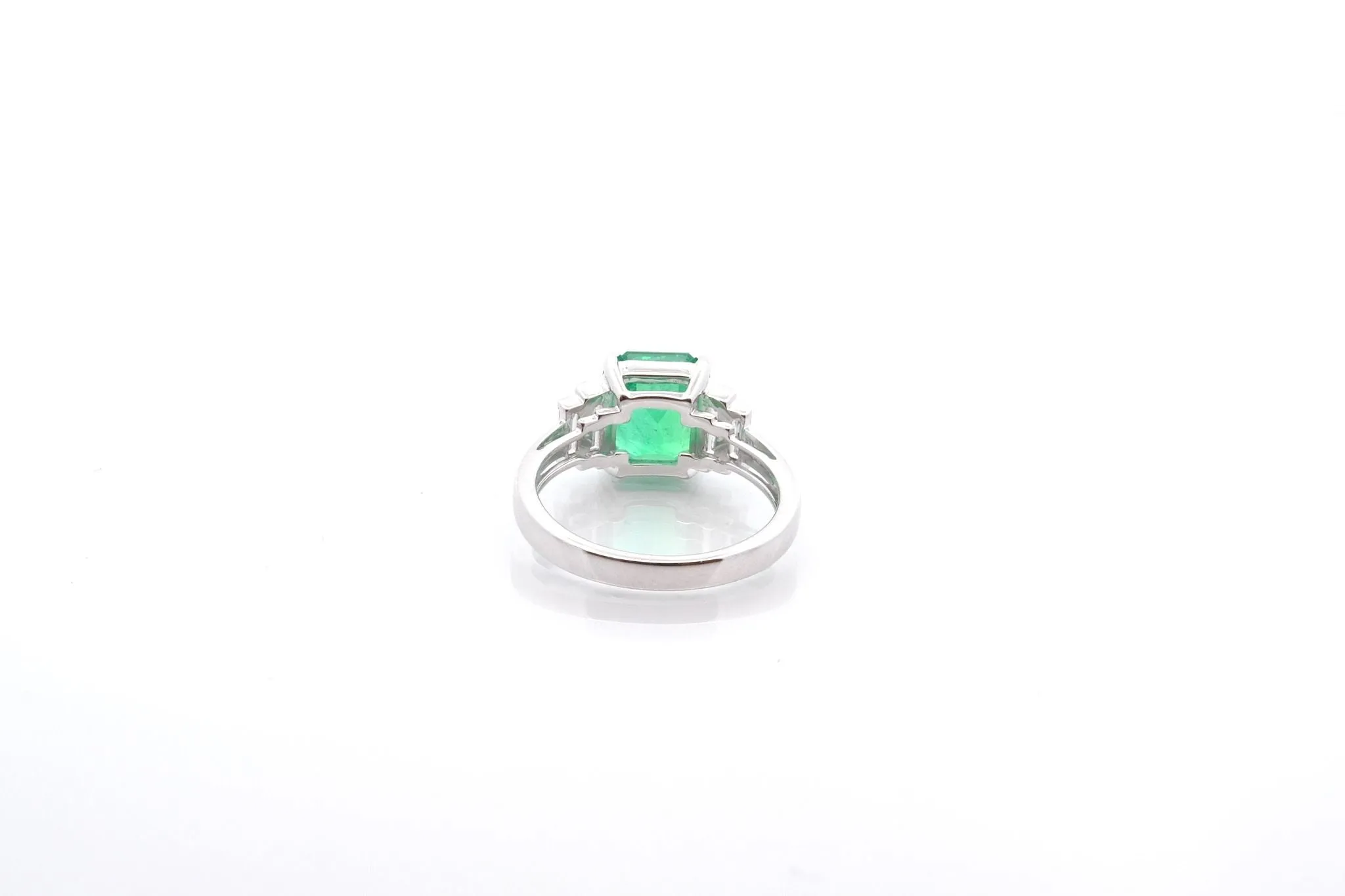 Bague émeraude de Colombie de 2,54cts et diamants sold by 58 Facettes product image thumbnail 5