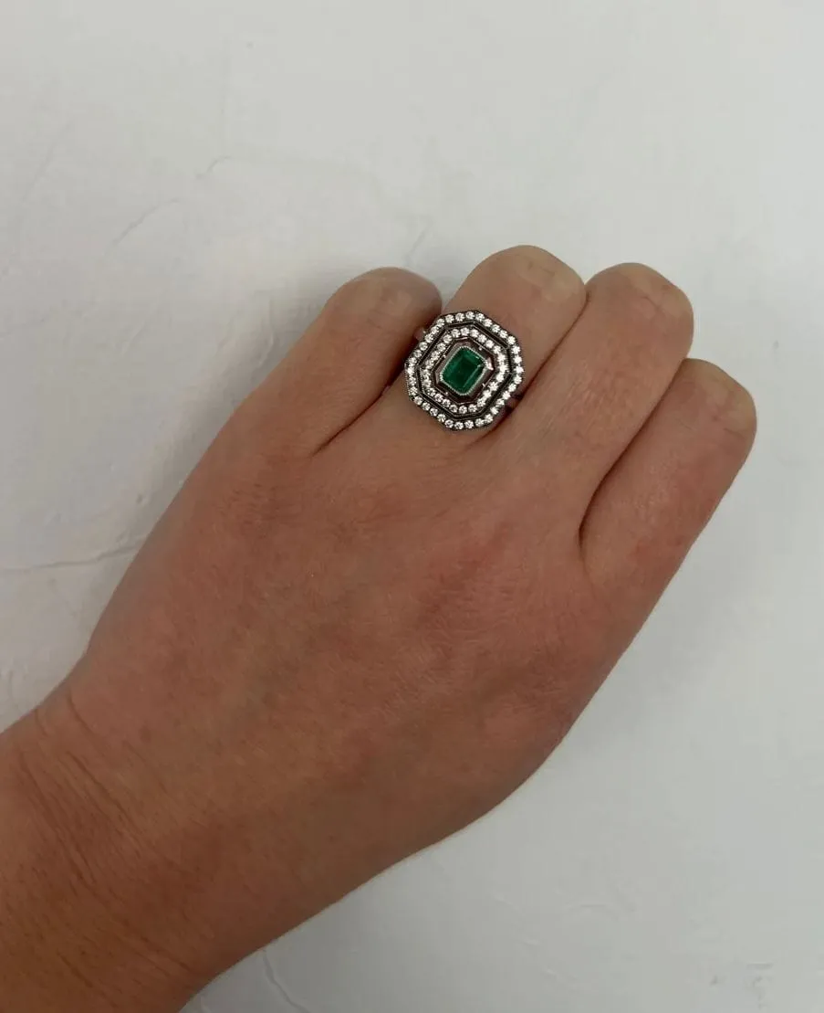 Bague ancienne en diamant et émeraude sold by 58 Facettes product image thumbnail 2