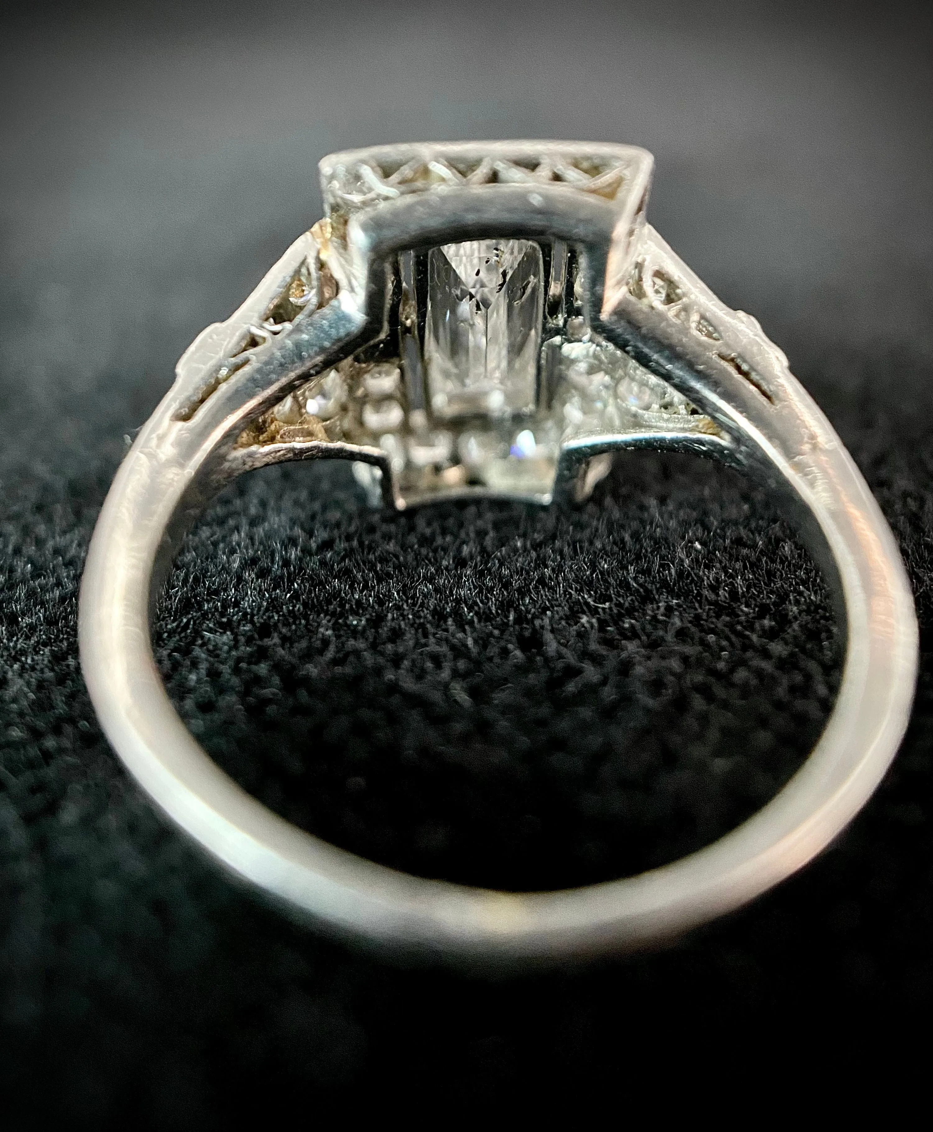 Bague or blanc diamants Art Déco sold by 58 Facettes product image thumbnail 4