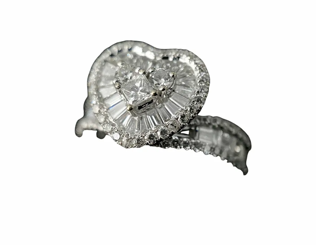 Bague en forme de coeur or blanc diamants sold by 58 Facettes
