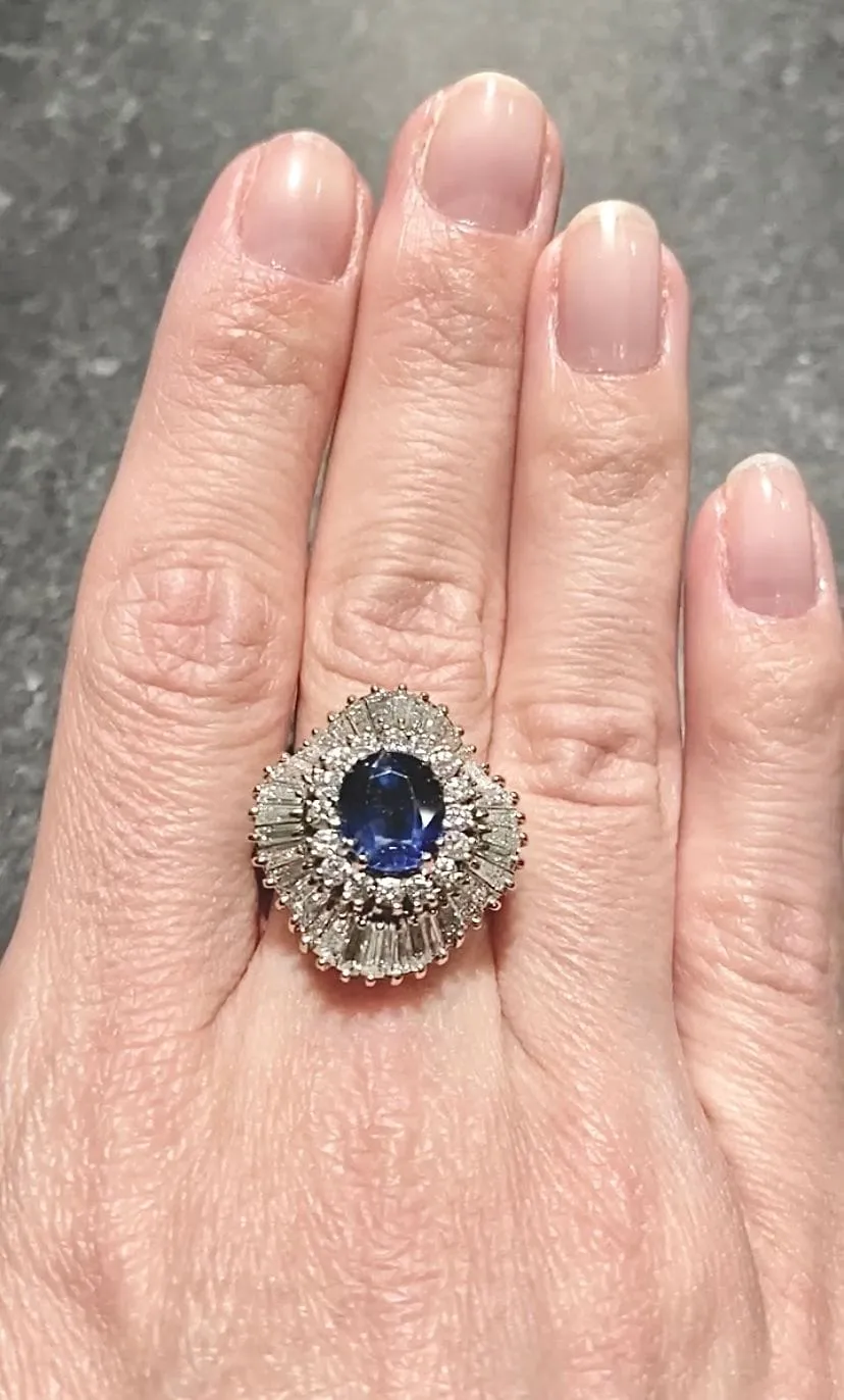 Bague Jupe avec saphir et diamants en baguette et brillant sold by 58 Facettes product image thumbnail 2