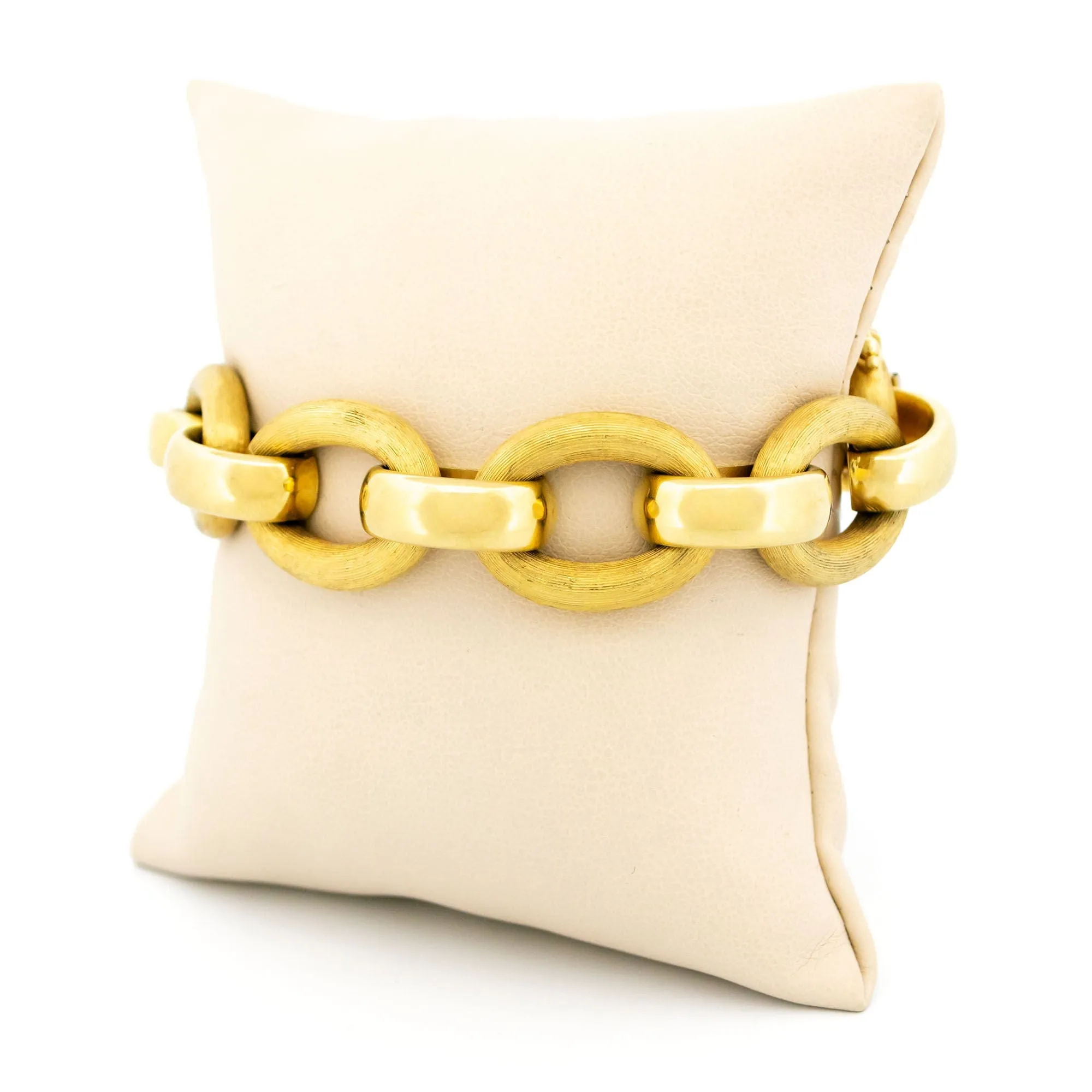 Bracelet à maillons fantaisie en or jaune 14 carats sold by 58 Facettes product image thumbnail 3