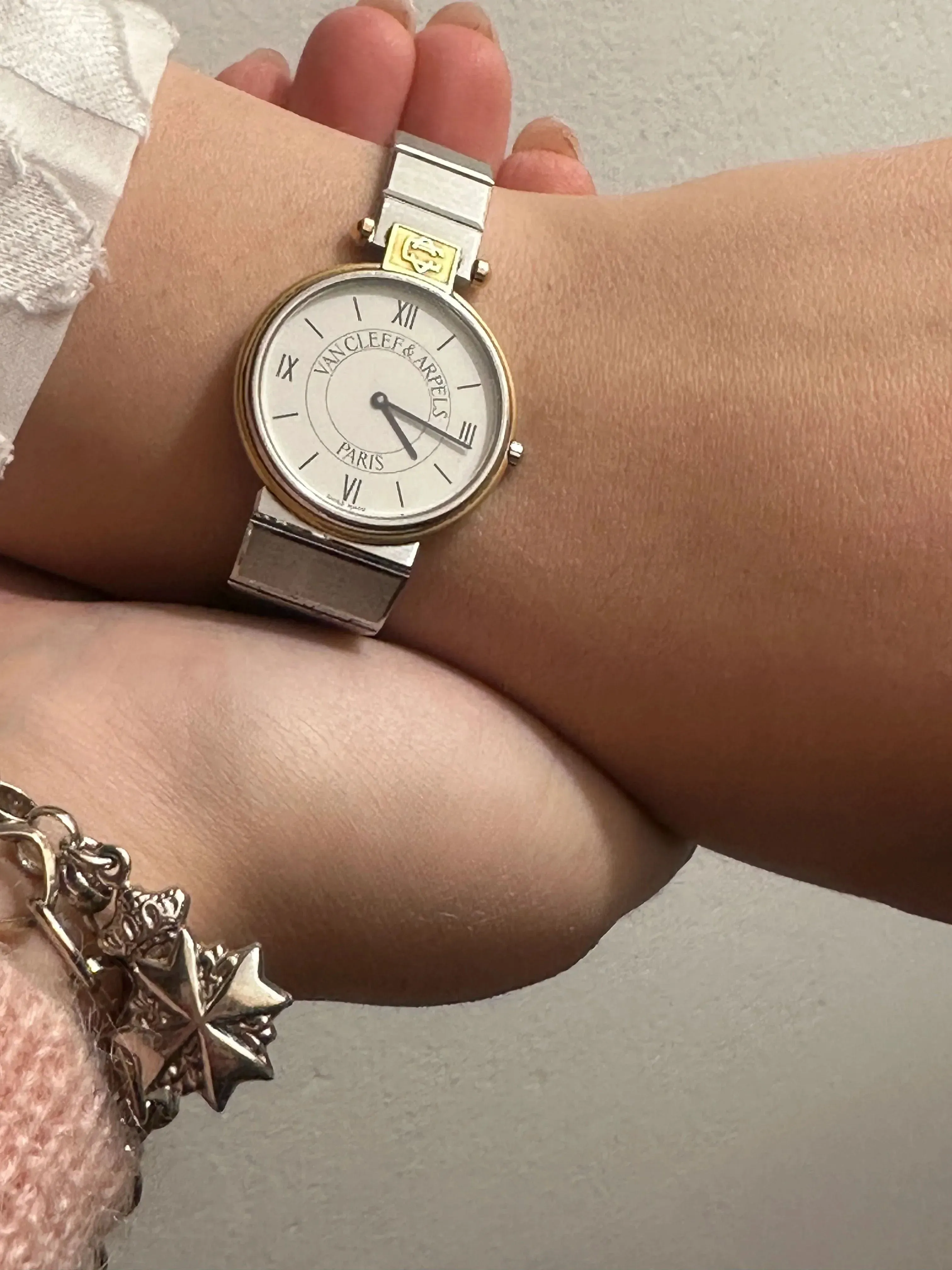 Van Cleef & Arpels - La Collection N°22 - Réf 43106 sold by 58 Facettes product image thumbnail 3