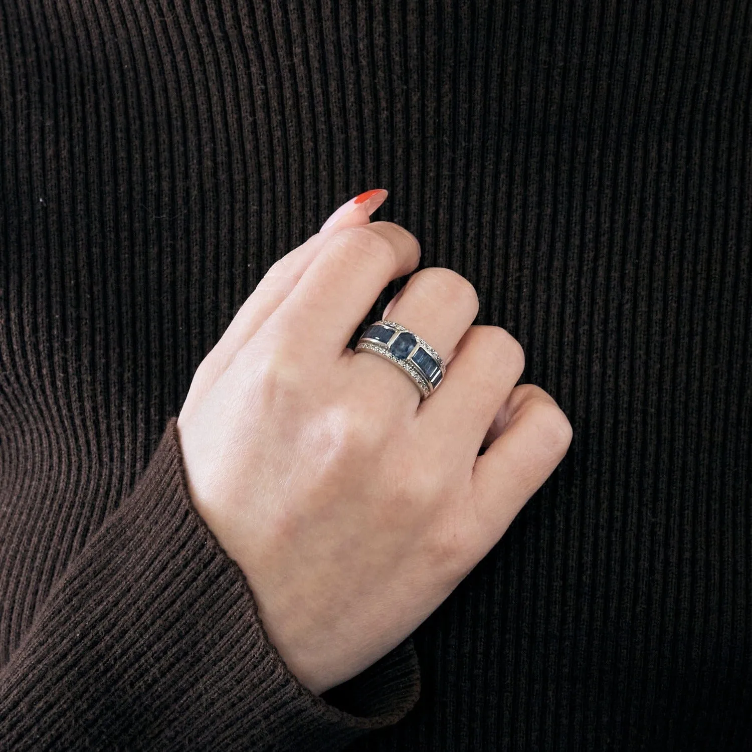 Bague bandeau or blanc et saphir sold by 58 Facettes product image thumbnail 2