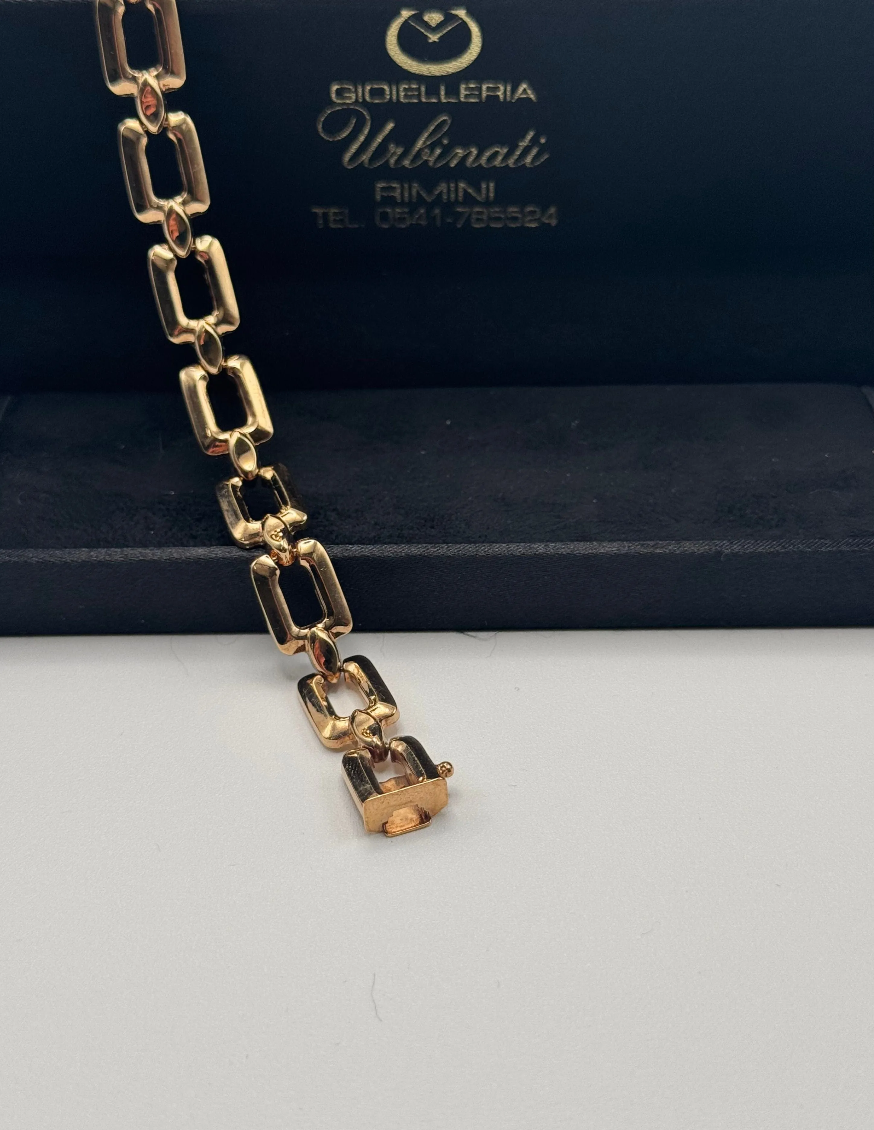 Bracelet vintage en or jaune 18 carats sold by 58 Facettes product image thumbnail 3