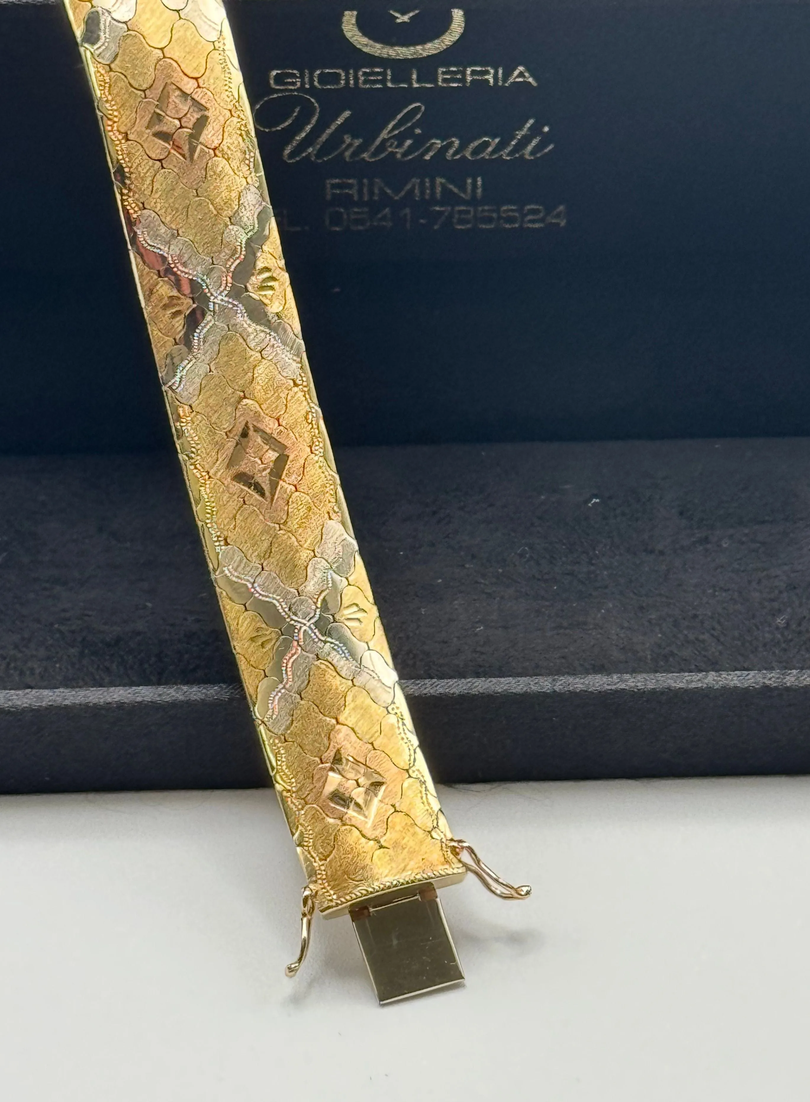 Bracelet tapis vintage en or jaune 18 carats sold by 58 Facettes product image thumbnail 4