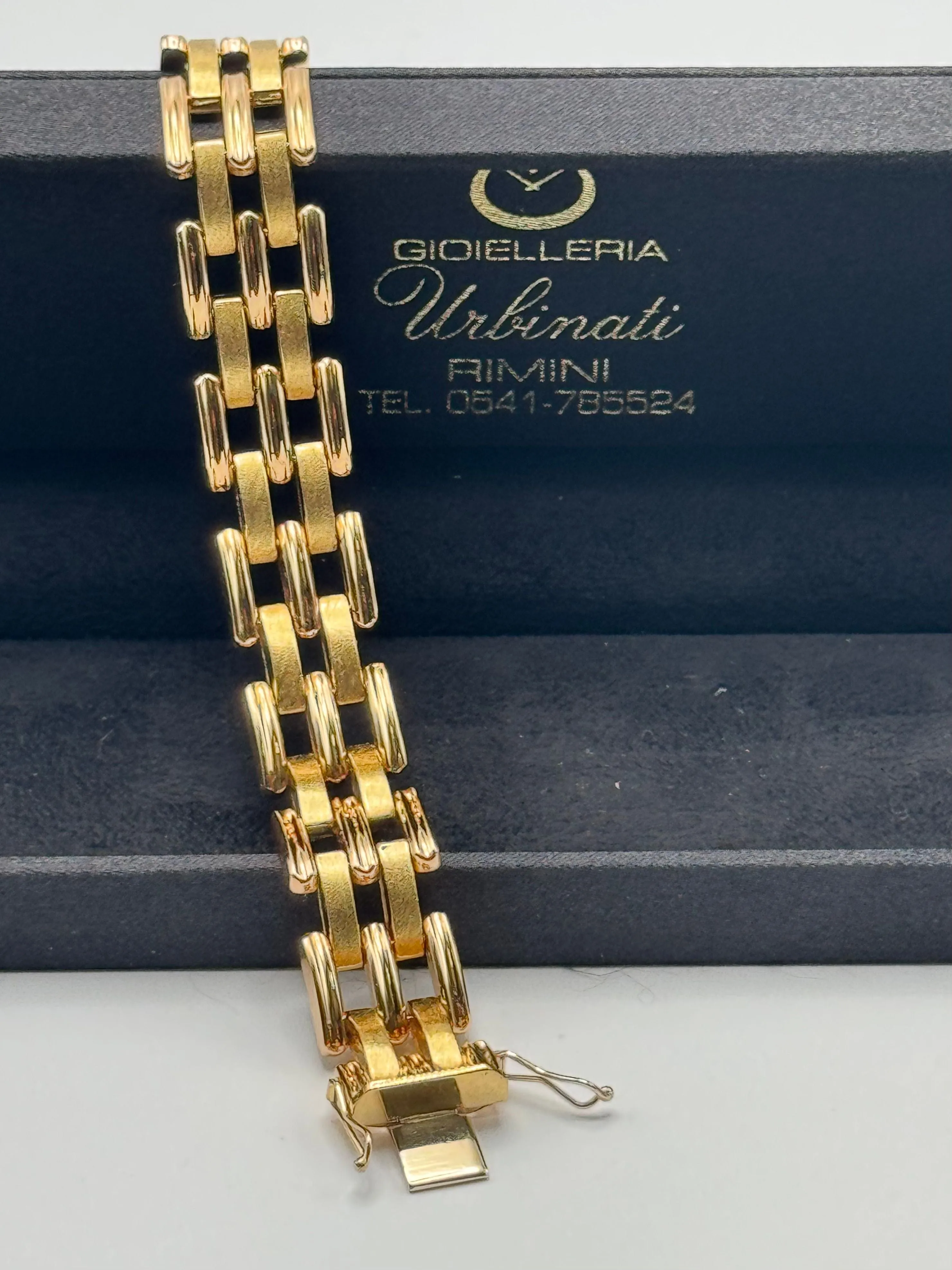 Bracelet vintage en or jaune 18 carats sold by 58 Facettes product image thumbnail 4