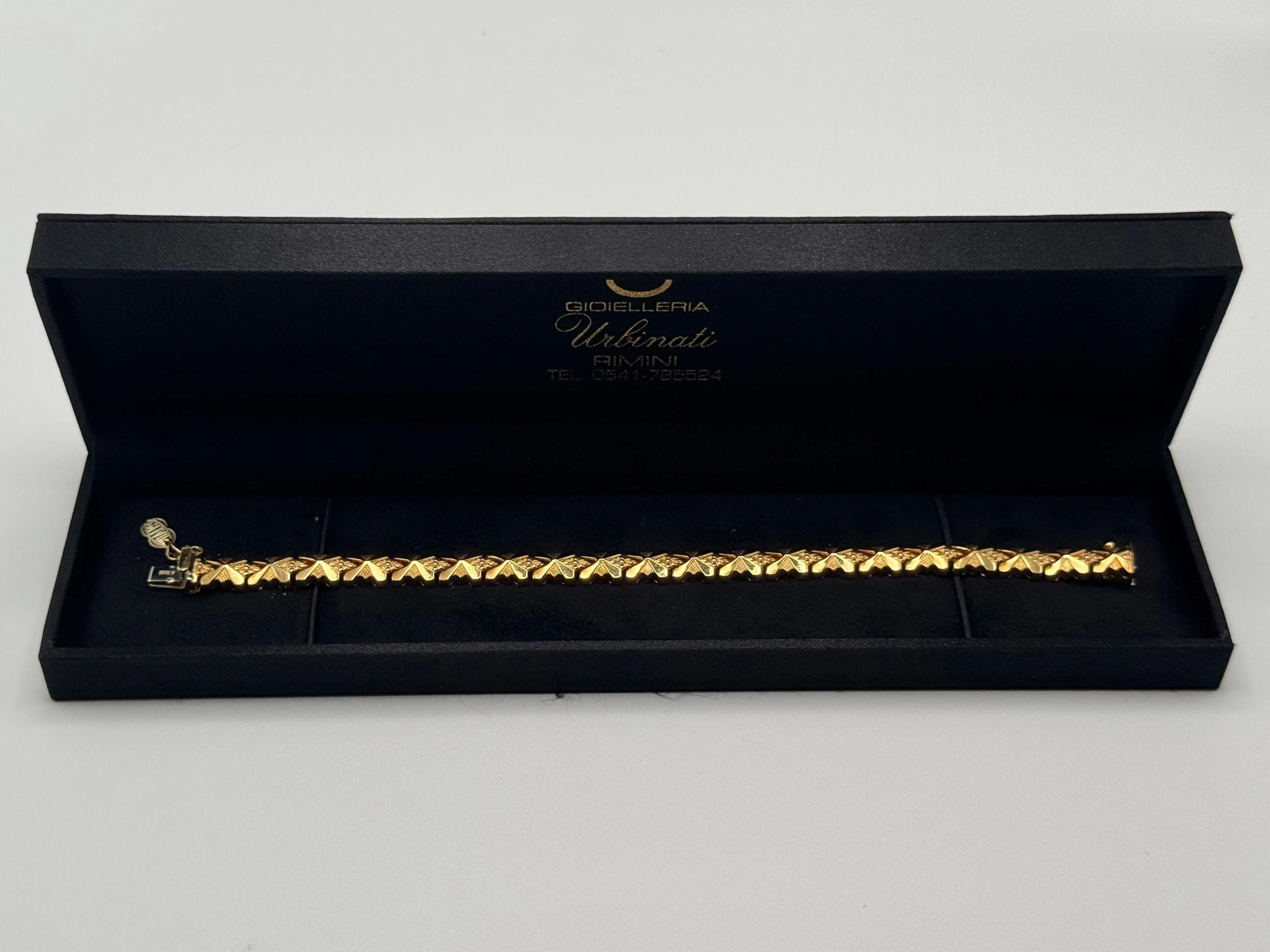 Bracelet en or jaune 18 carats. sold by 58 Facettes product image thumbnail 3