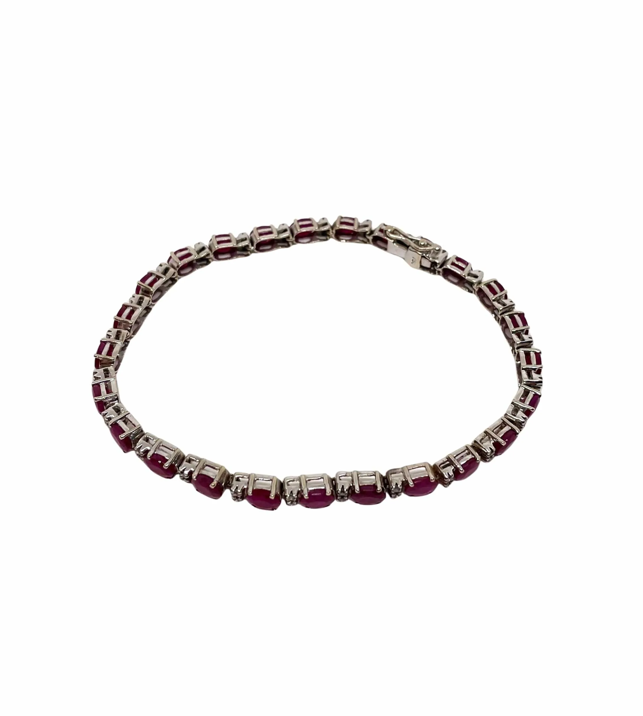 Bracelet tennis or blanc rubis et diamants sold by 58 Facettes