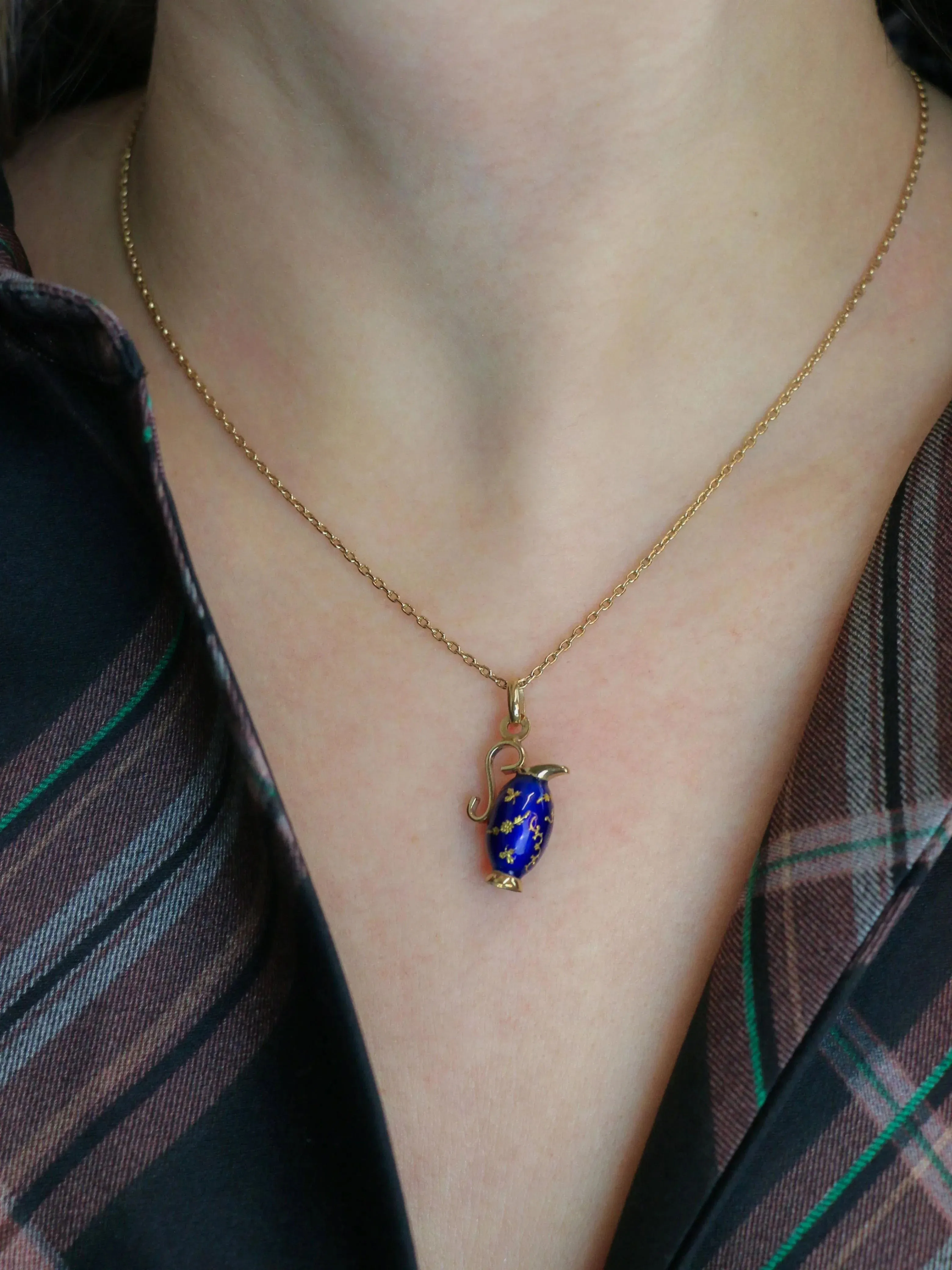Pendentif charms vintage pichet or jaune émail bleu sold by 58 Facettes product image thumbnail 5