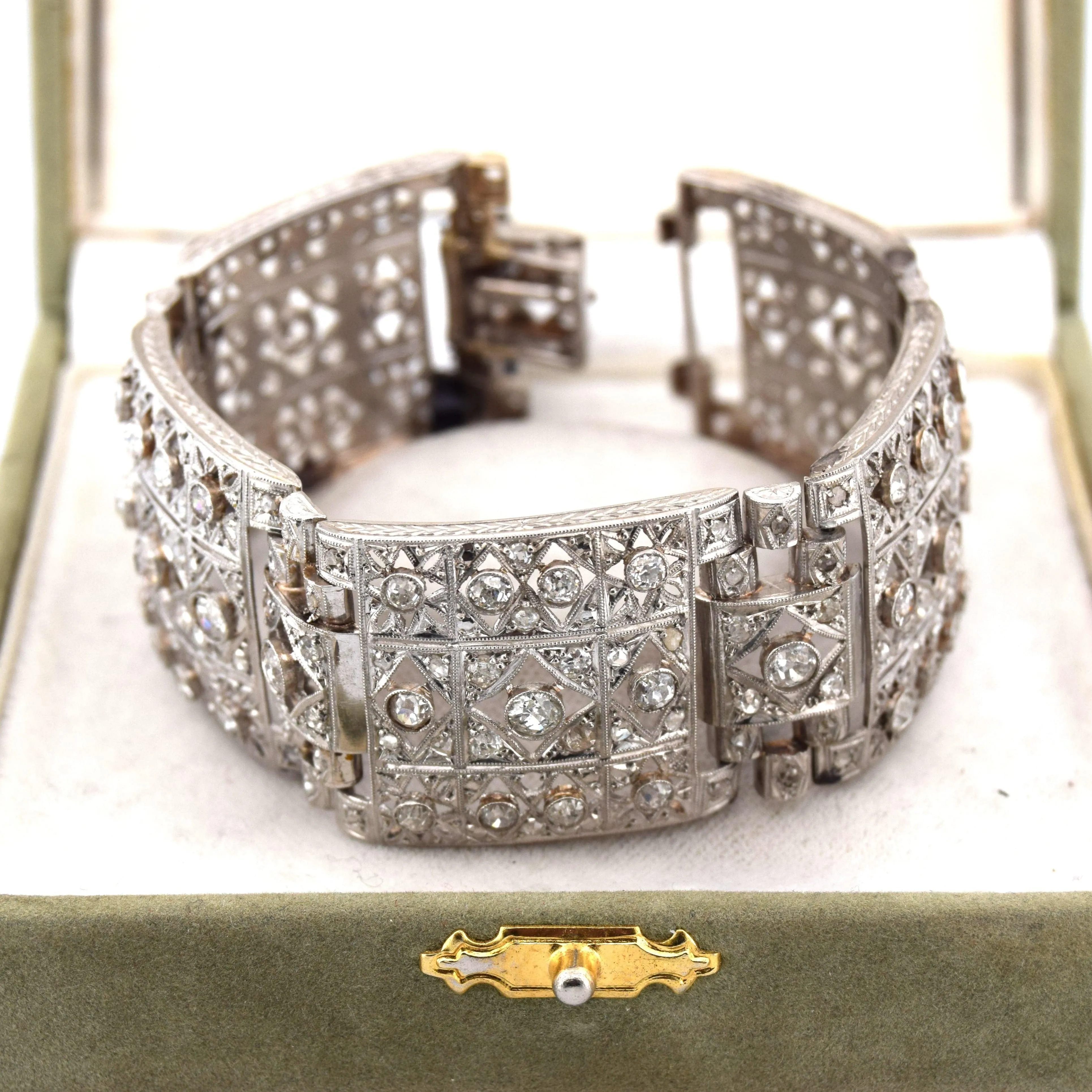 Bracelet Art Déco en platine et diamants sold by 58 Facettes product image thumbnail 2
