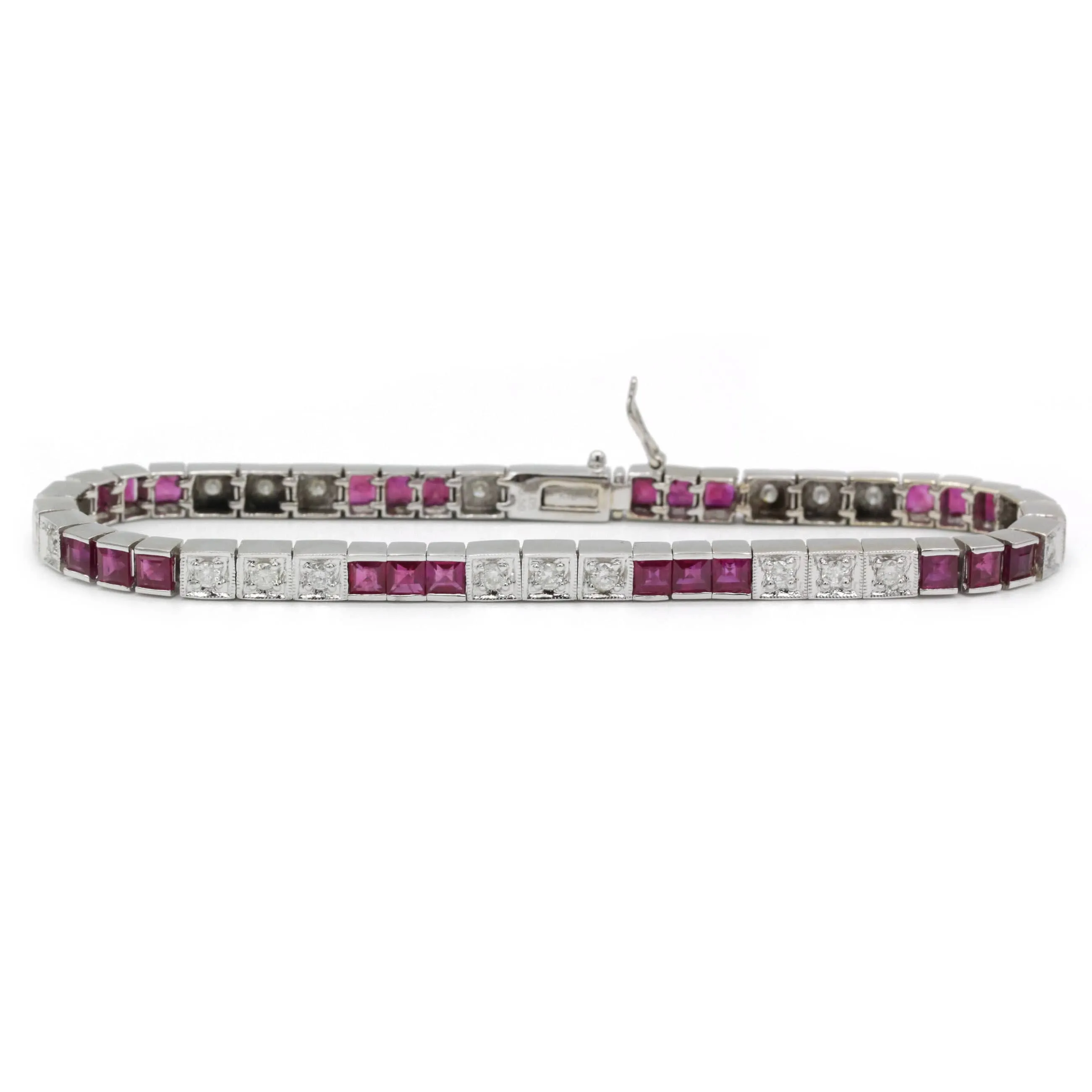 Bracelet en or blanc 750‰ avec diamants et rubis sold by 58 Facettes