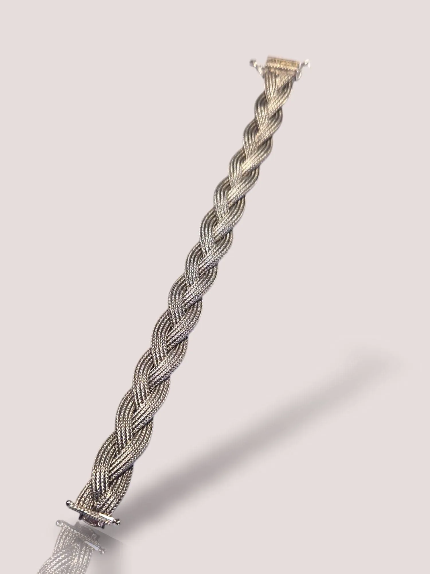 Bracelet tressé en or blanc 14 carats sold by 58 Facettes product image thumbnail 2