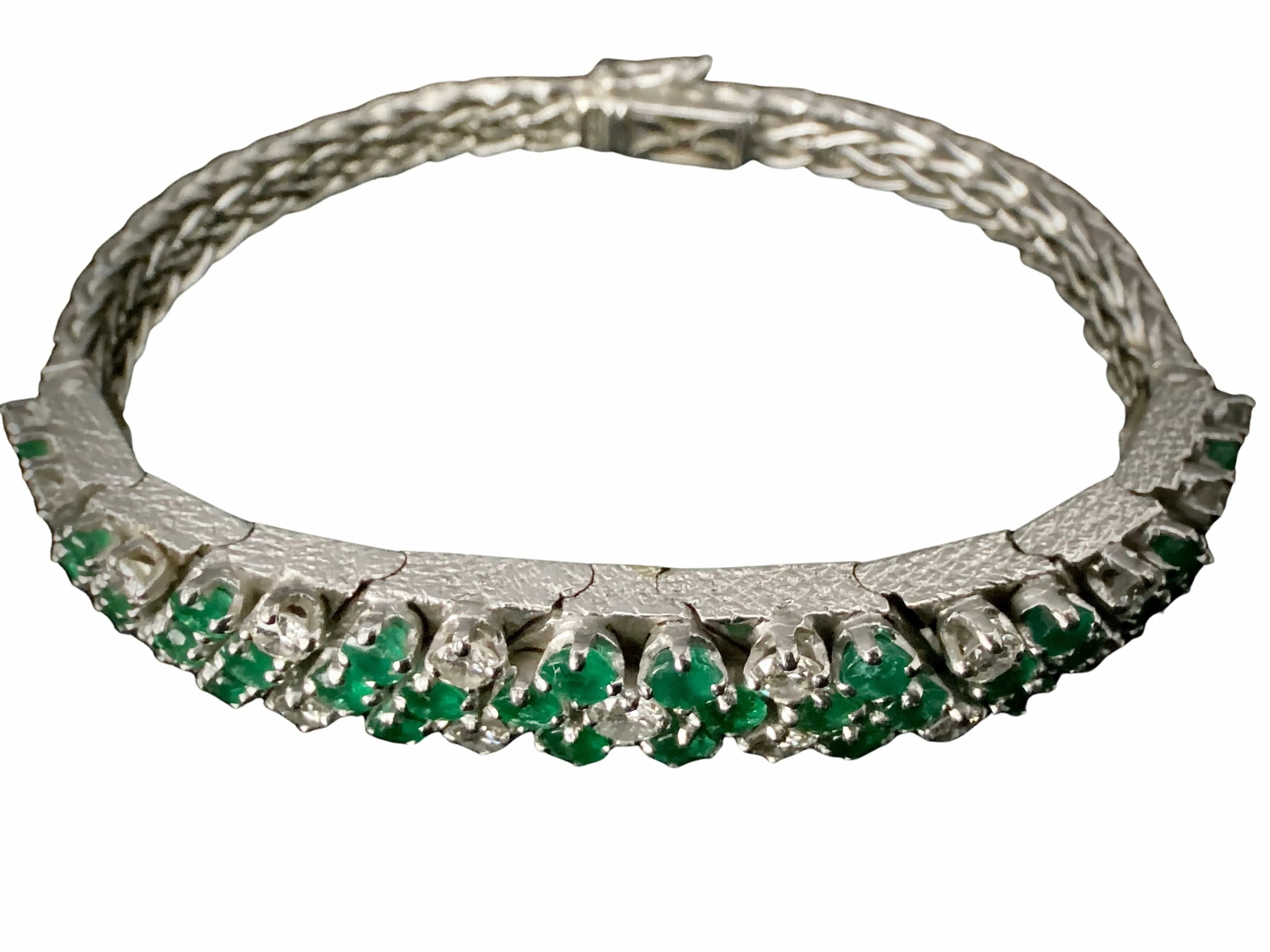 Bracelet en or blanc 18 carats pavé de diamants et émeraudes sold by 58 Facettes