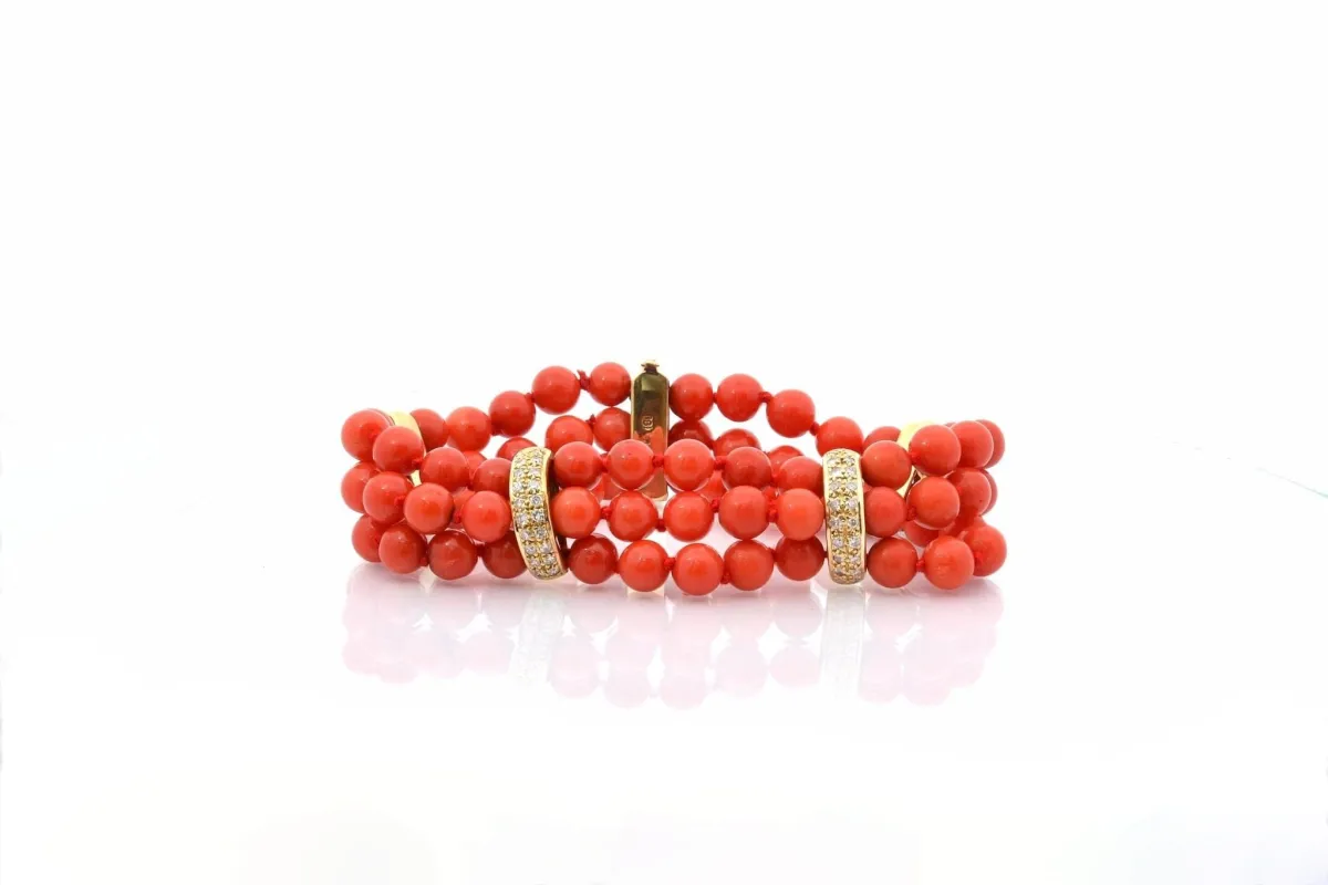 Bracelet vintage corail et diamants en or 18k sold by 58 Facettes