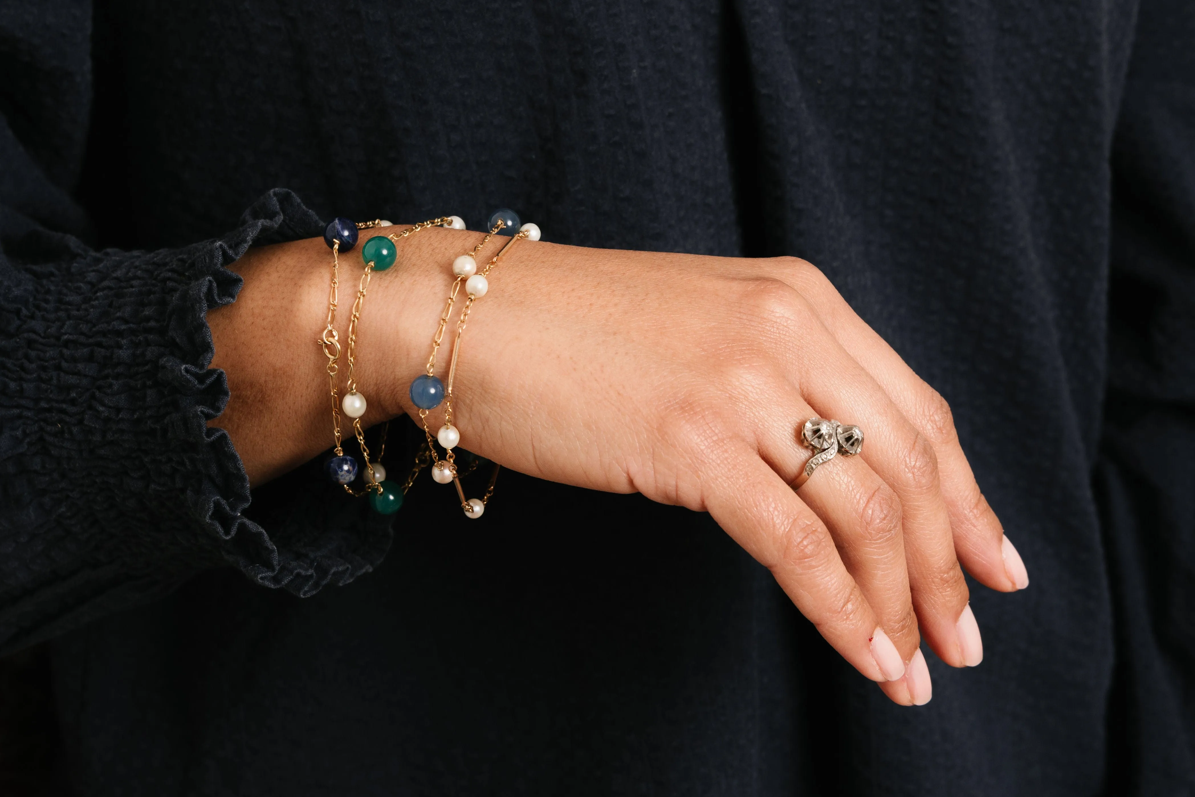 Lot de quatre bracelets en or jaune et perles sold by 58 Facettes product image thumbnail 2