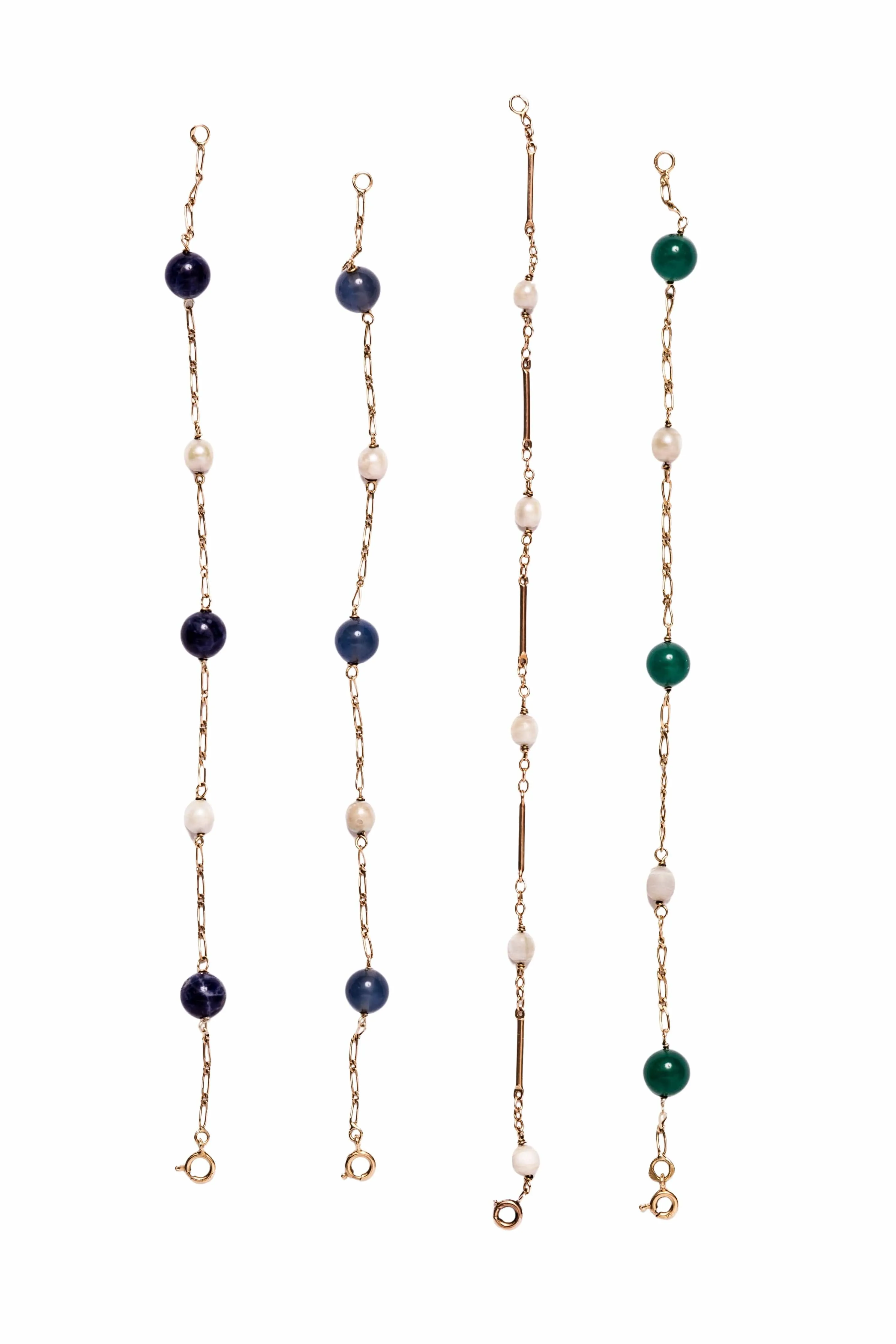 Lot de quatre bracelets en or jaune et perles sold by 58 Facettes