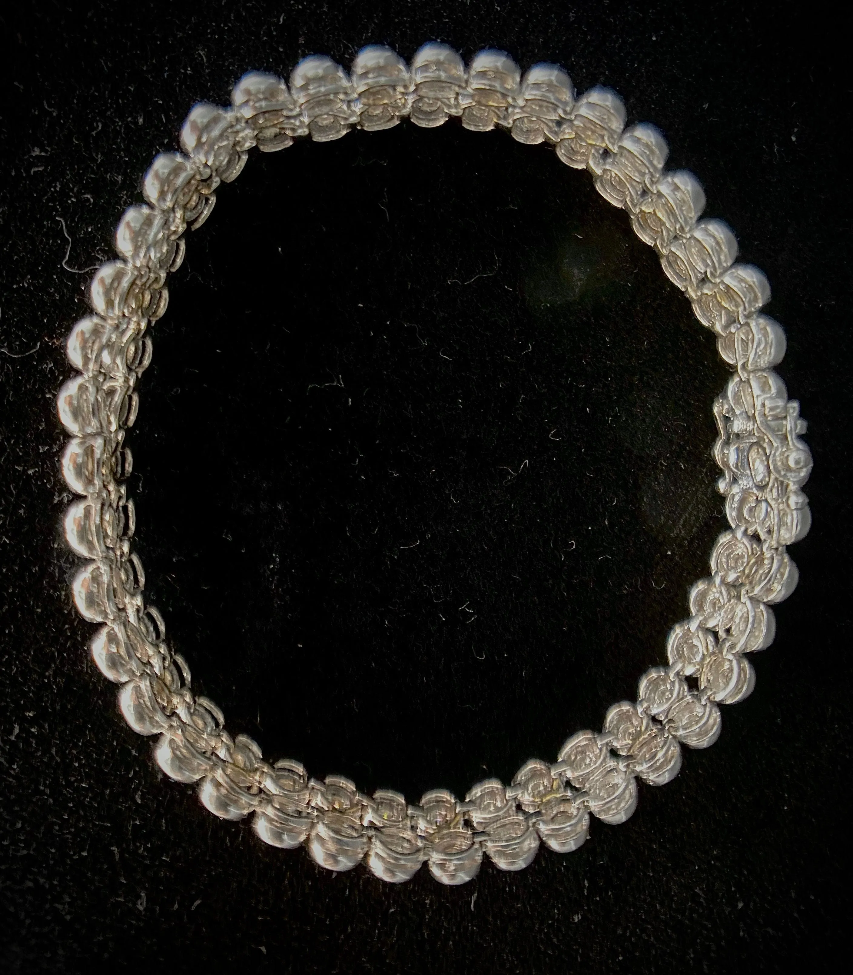 Bracelet rivière or blanc double orné de 80 brillants de 0,03 carat chacun sold by 58 Facettes product image thumbnail 5
