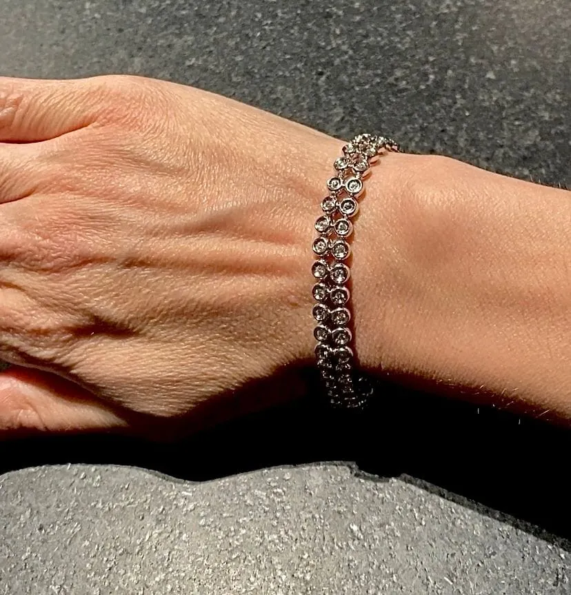 Bracelet rivière or blanc double orné de 80 brillants de 0,03 carat chacun sold by 58 Facettes product image thumbnail 2