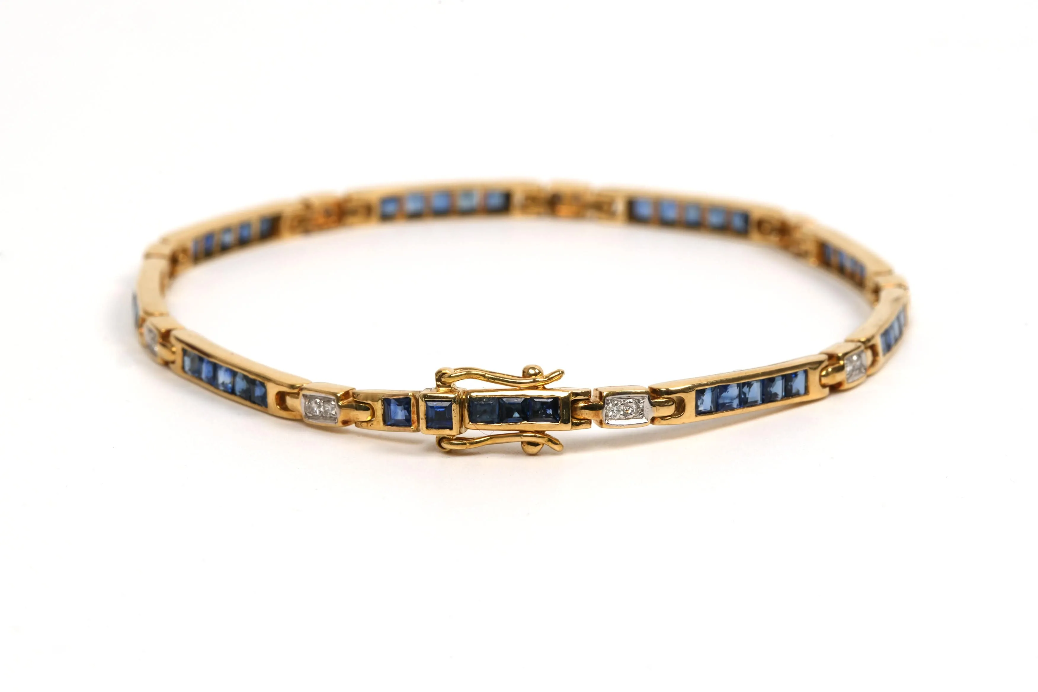 Bracelet contemporain or jaune, saphirs, diamants sold by 58 Facettes product image thumbnail 2