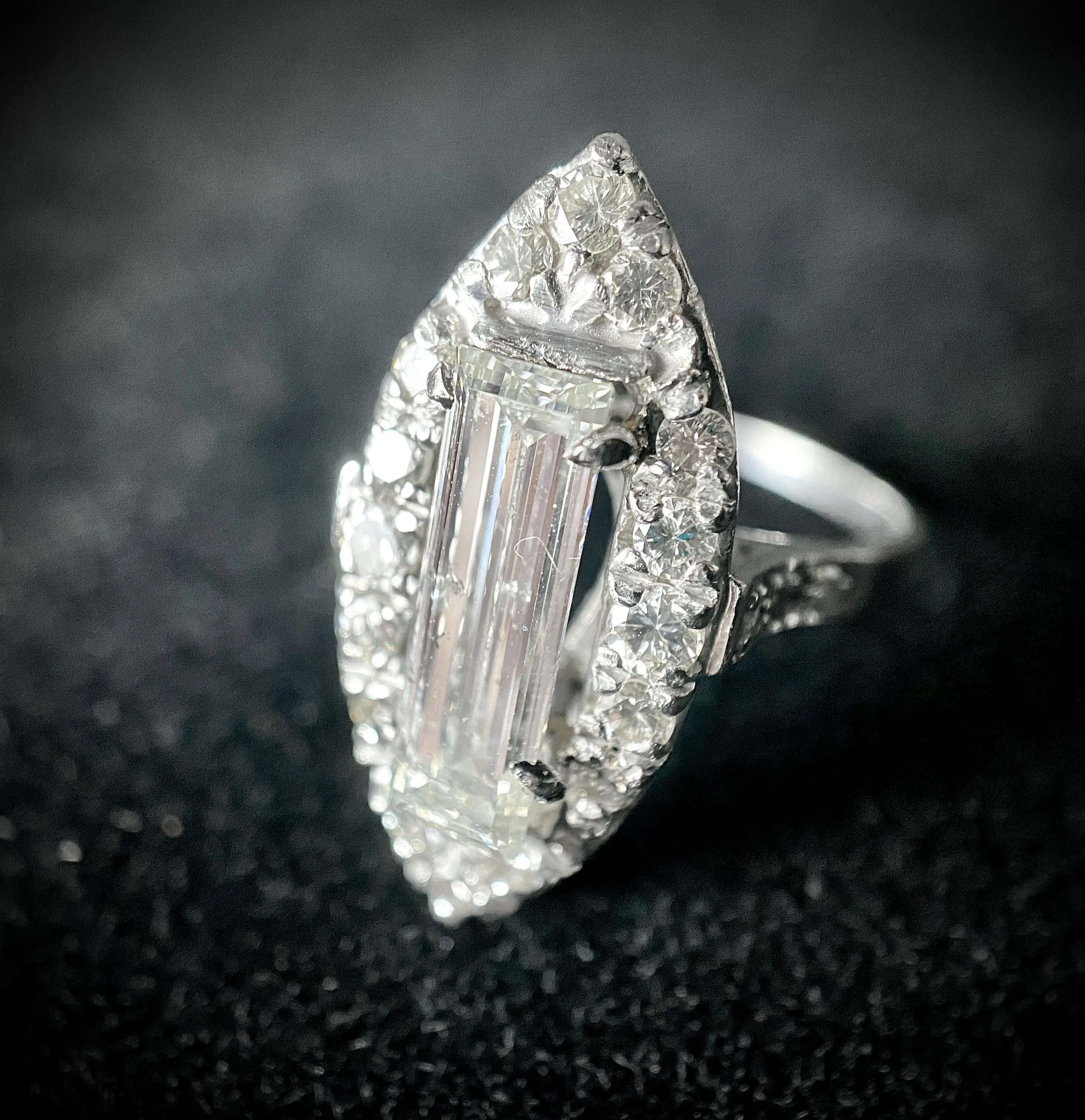 Bague marquise diamant 2 carats sold by 58 Facettes product image thumbnail 4