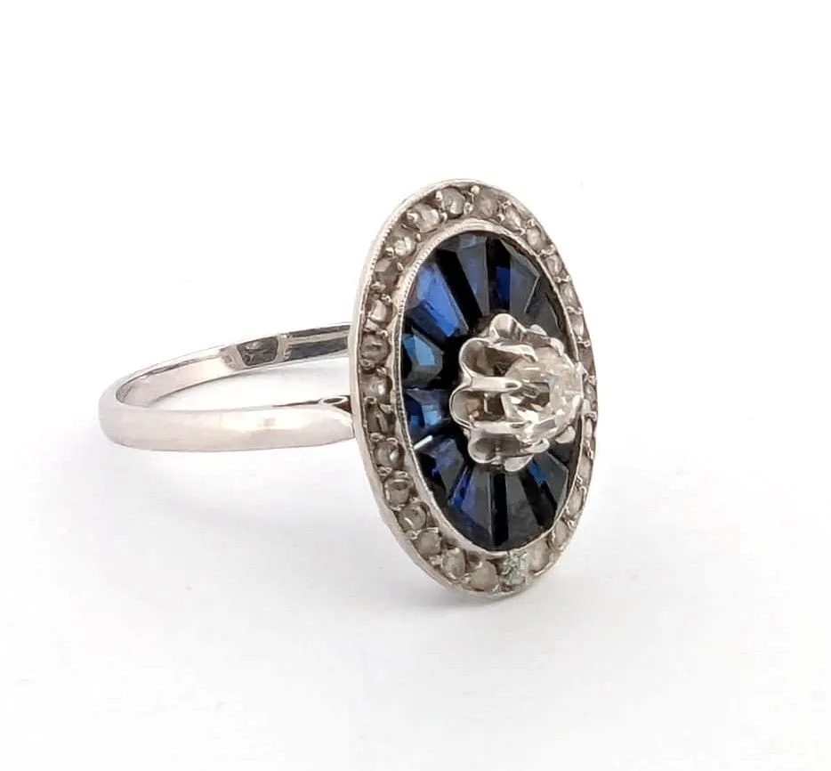 Bague en platine avec diamant central, saphirs et diamants environnants sold by 58 Facettes product image thumbnail 2