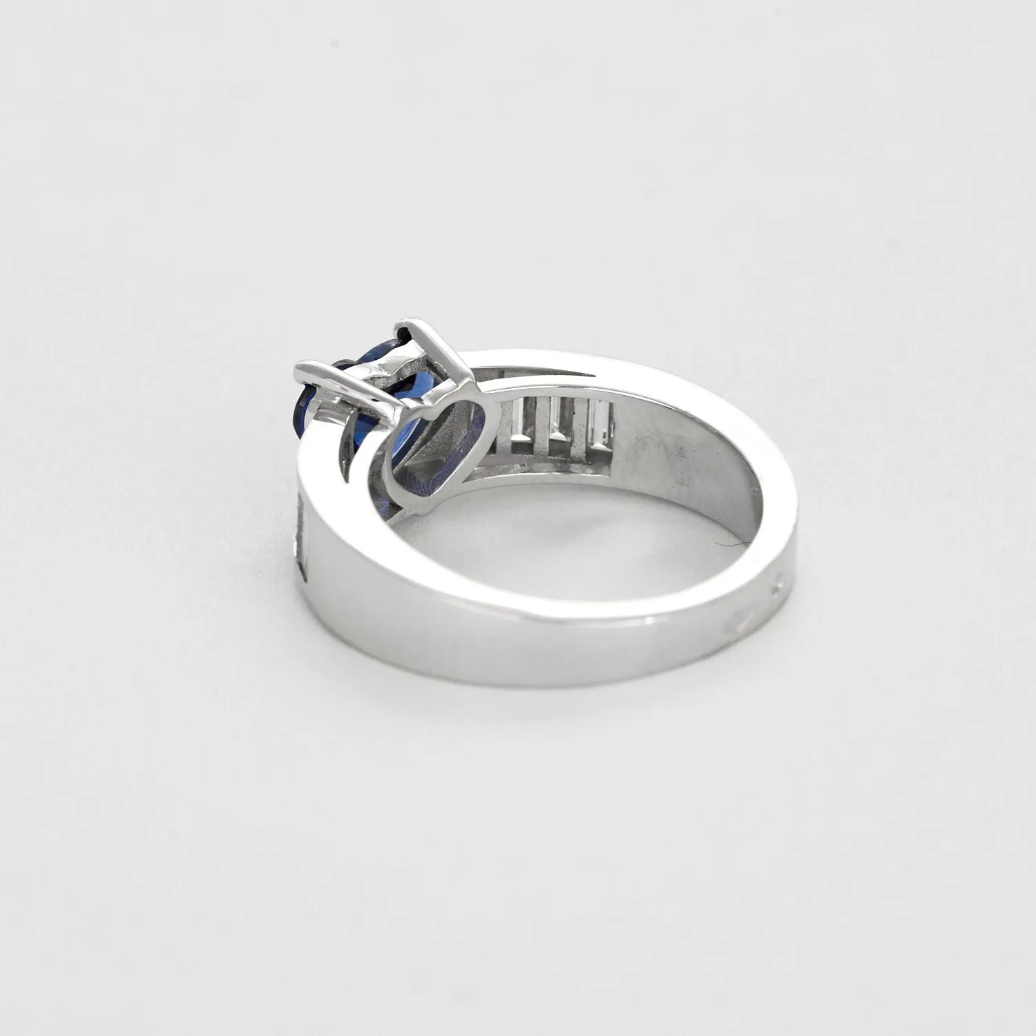 Bague jonc or gris, saphir et diamants sold by 58 Facettes product image thumbnail 5