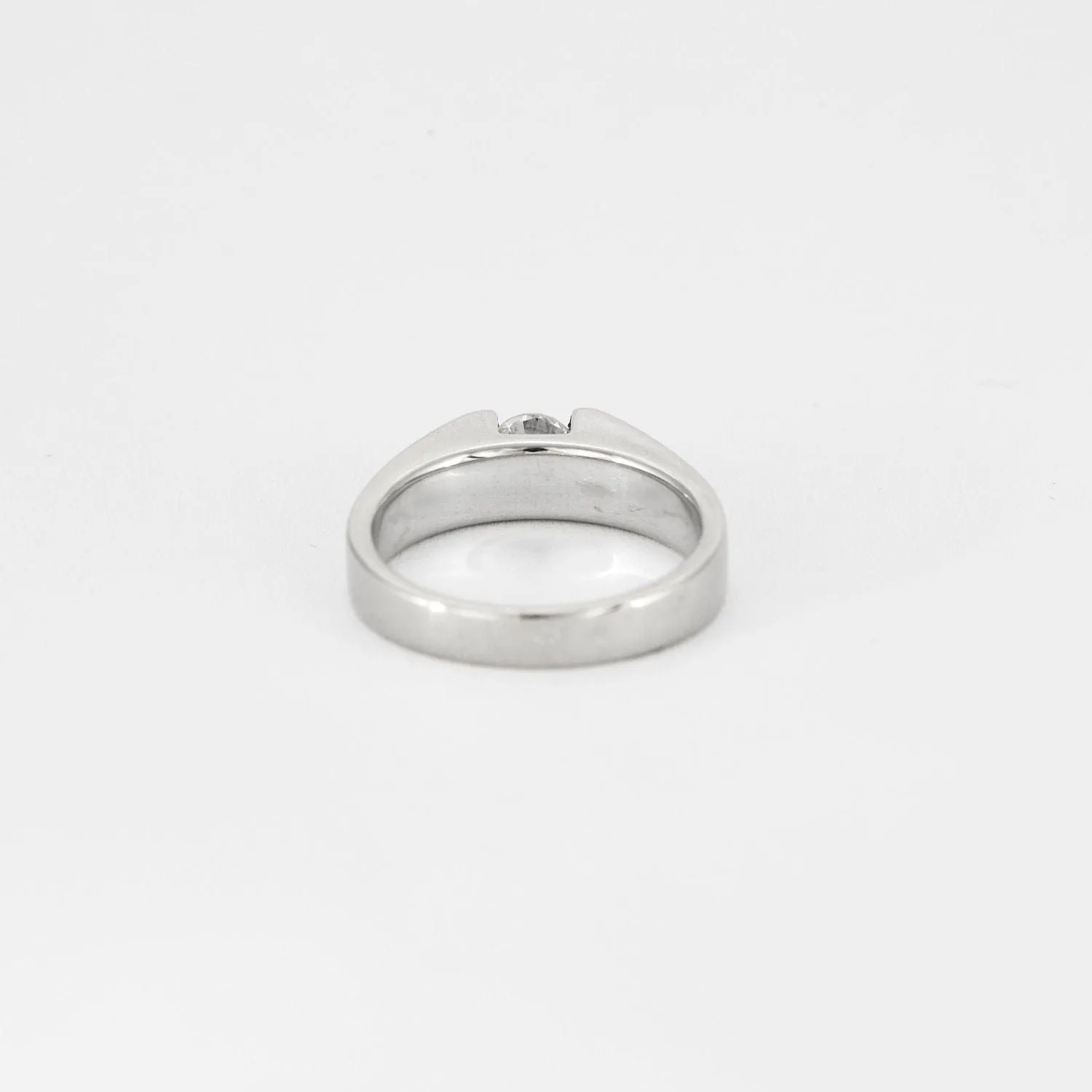 Bague Solitaire Style Chevalière Or Blanc Diamant sold by 58 Facettes product image thumbnail 5