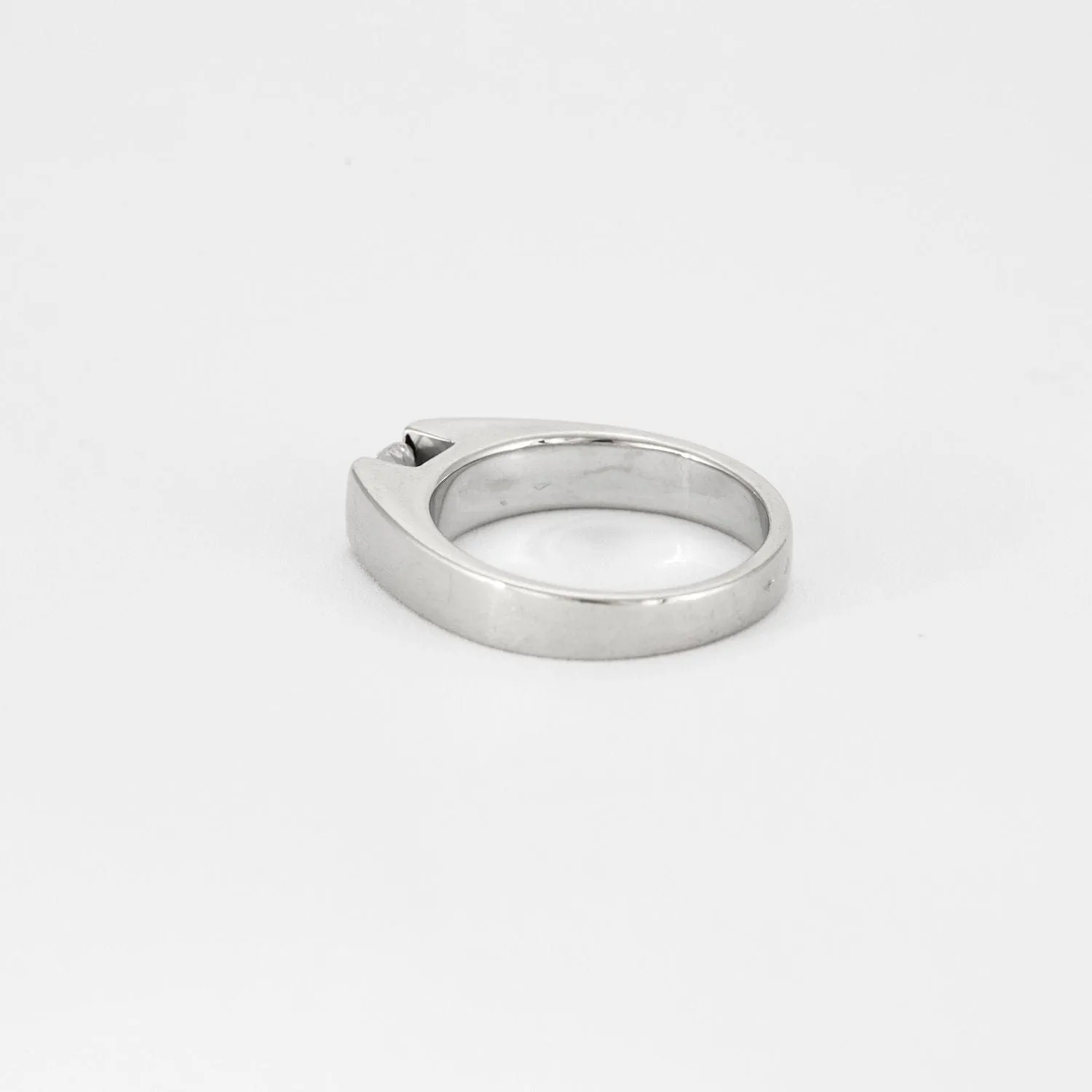 Bague Solitaire Style Chevalière Or Blanc Diamant sold by 58 Facettes product image thumbnail 2