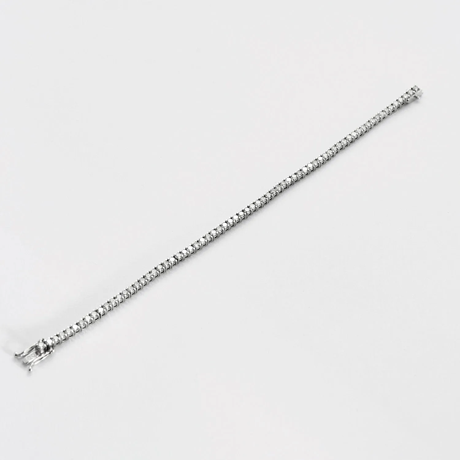 Bracelet tennis en or blanc et diamants sold by 58 Facettes product image thumbnail 2