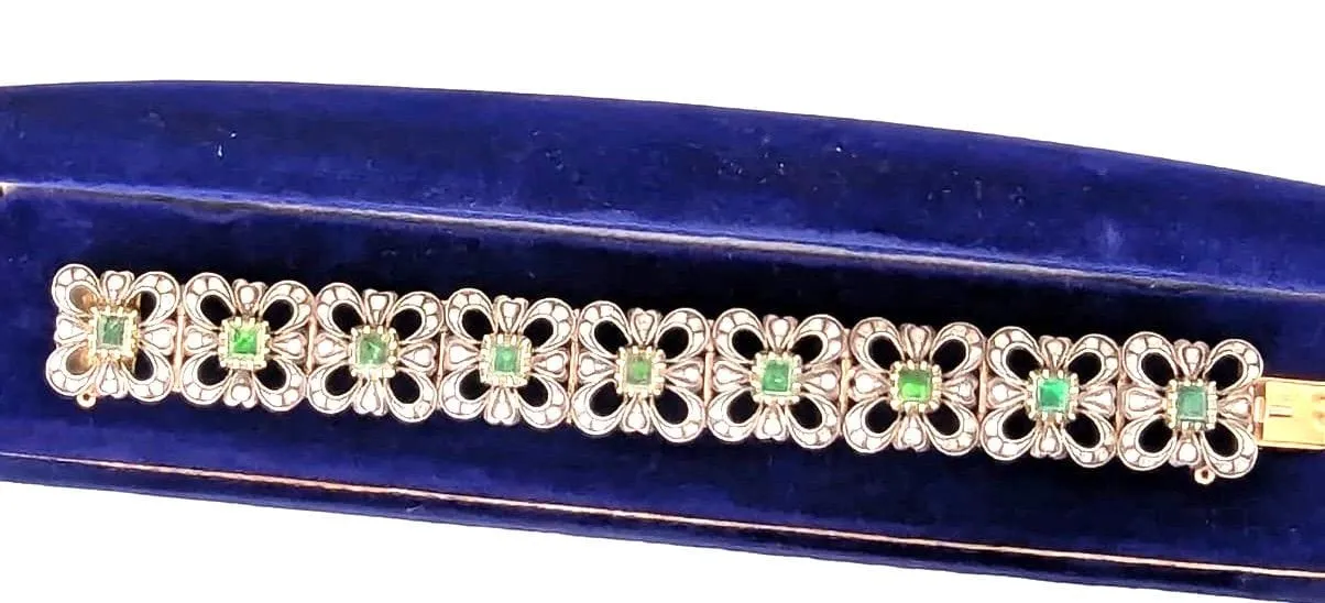 Bracelet ancien en or jaune et argent avec émeraudes et diamants sold by 58 Facettes product image thumbnail 2