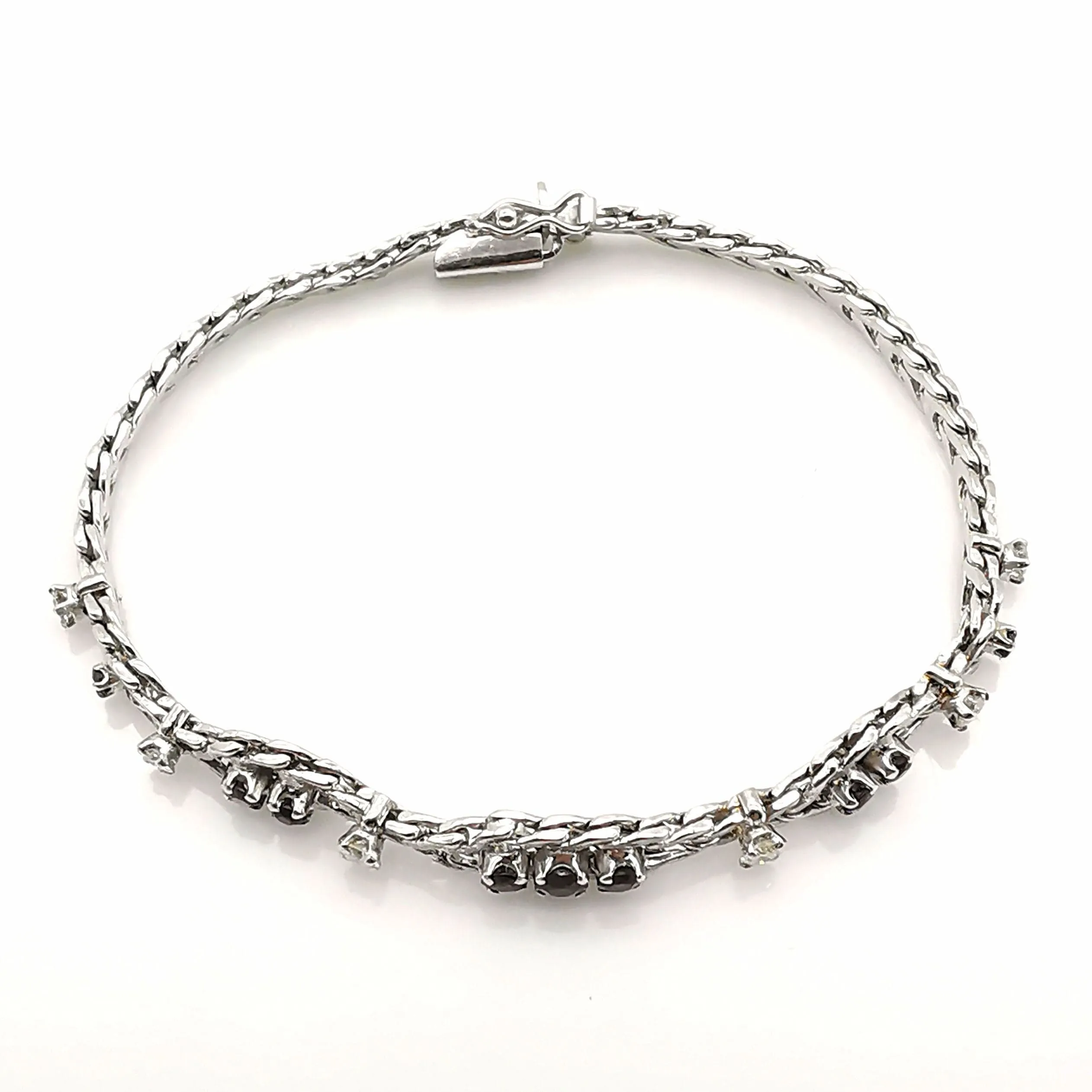 Bracelet ancien or blanc, saphirs, diamants sold by 58 Facettes product image thumbnail 5