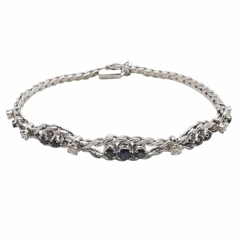 Bracelet ancien or blanc, saphirs, diamants sold by 58 Facettes