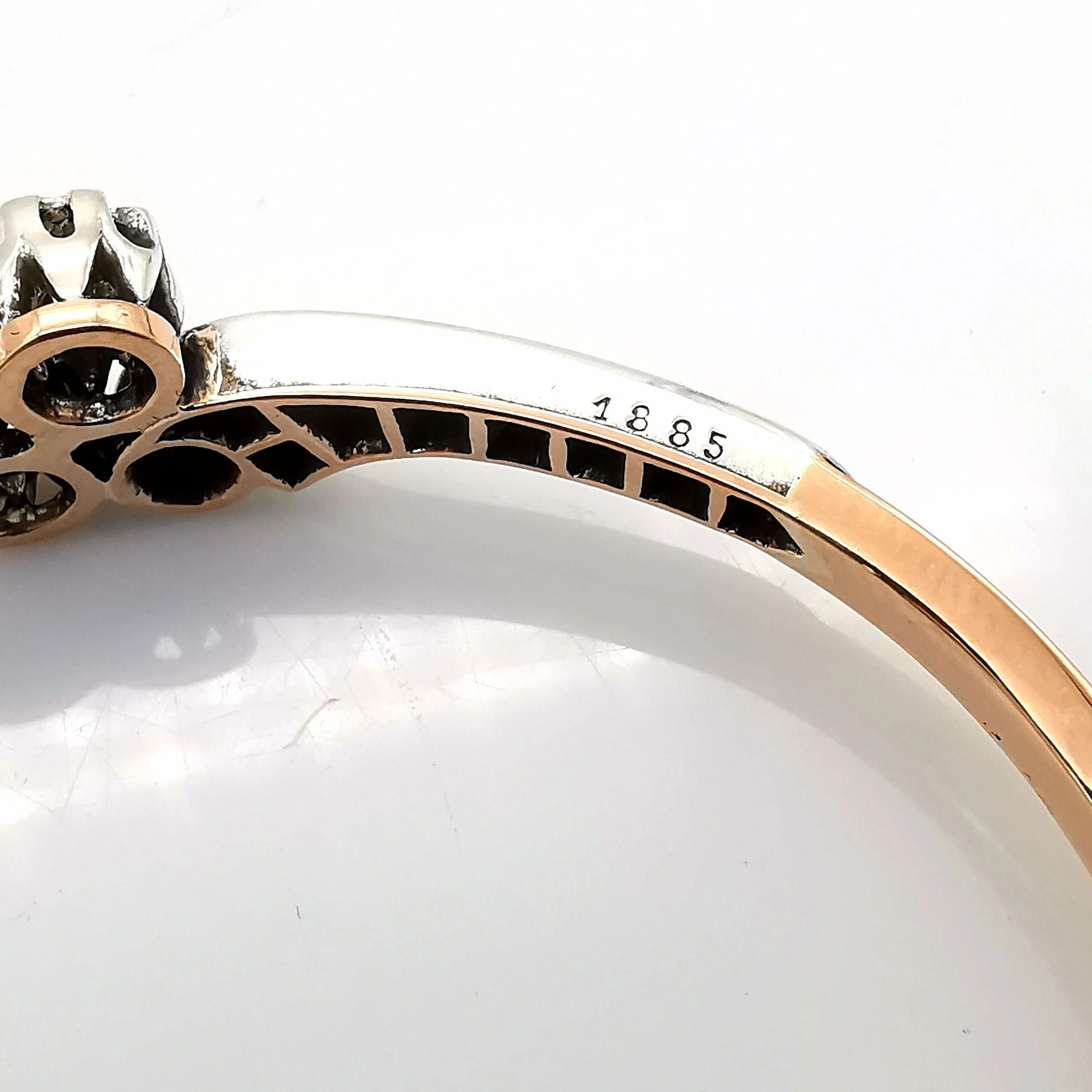 Bracelet jonc ouvrant or rose, argent et diamants sold by 58 Facettes product image thumbnail 5