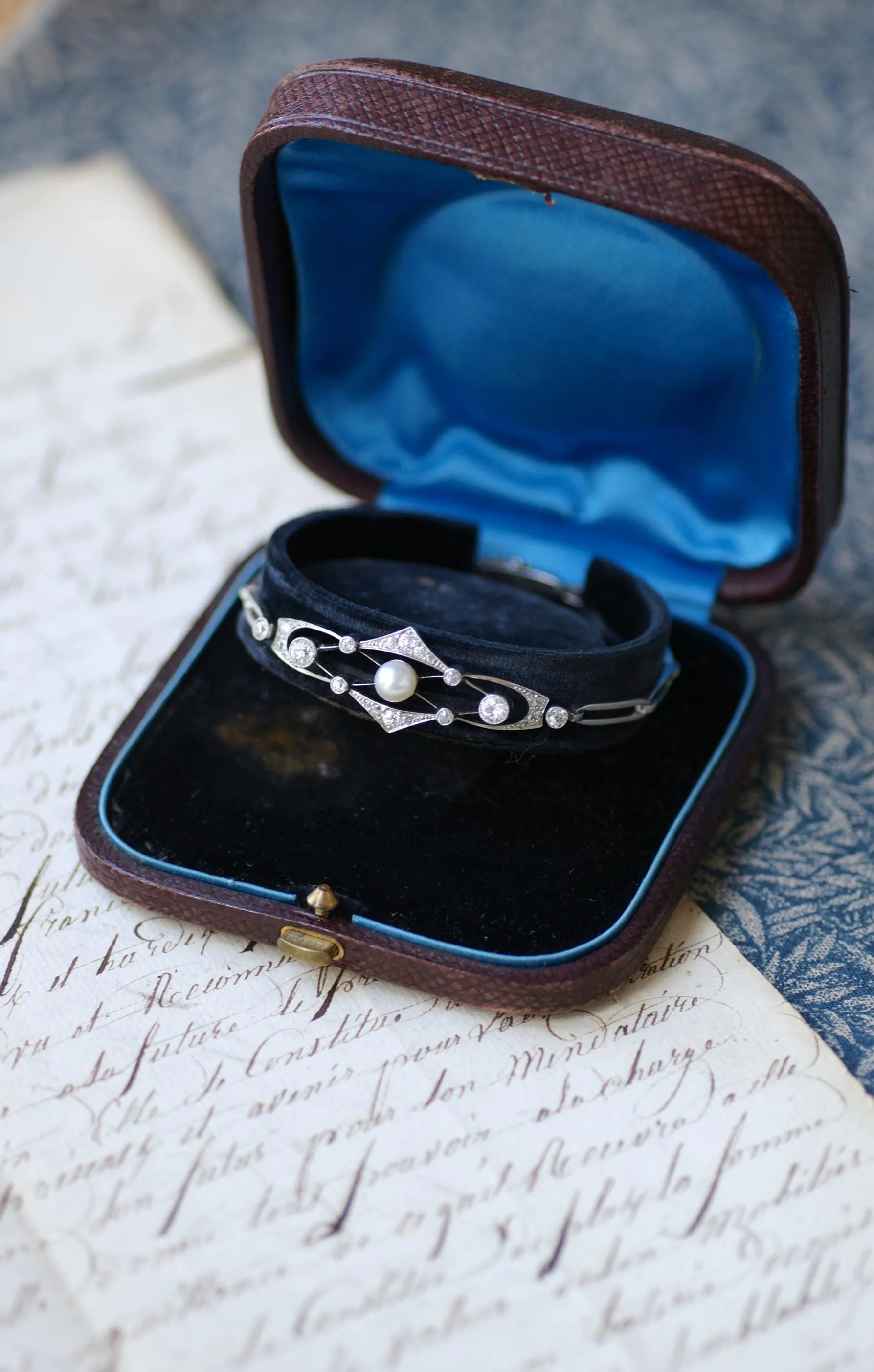 Bracelet Art Deco Perle Fine et Diamants sur Platine sold by 58 Facettes product image thumbnail 4