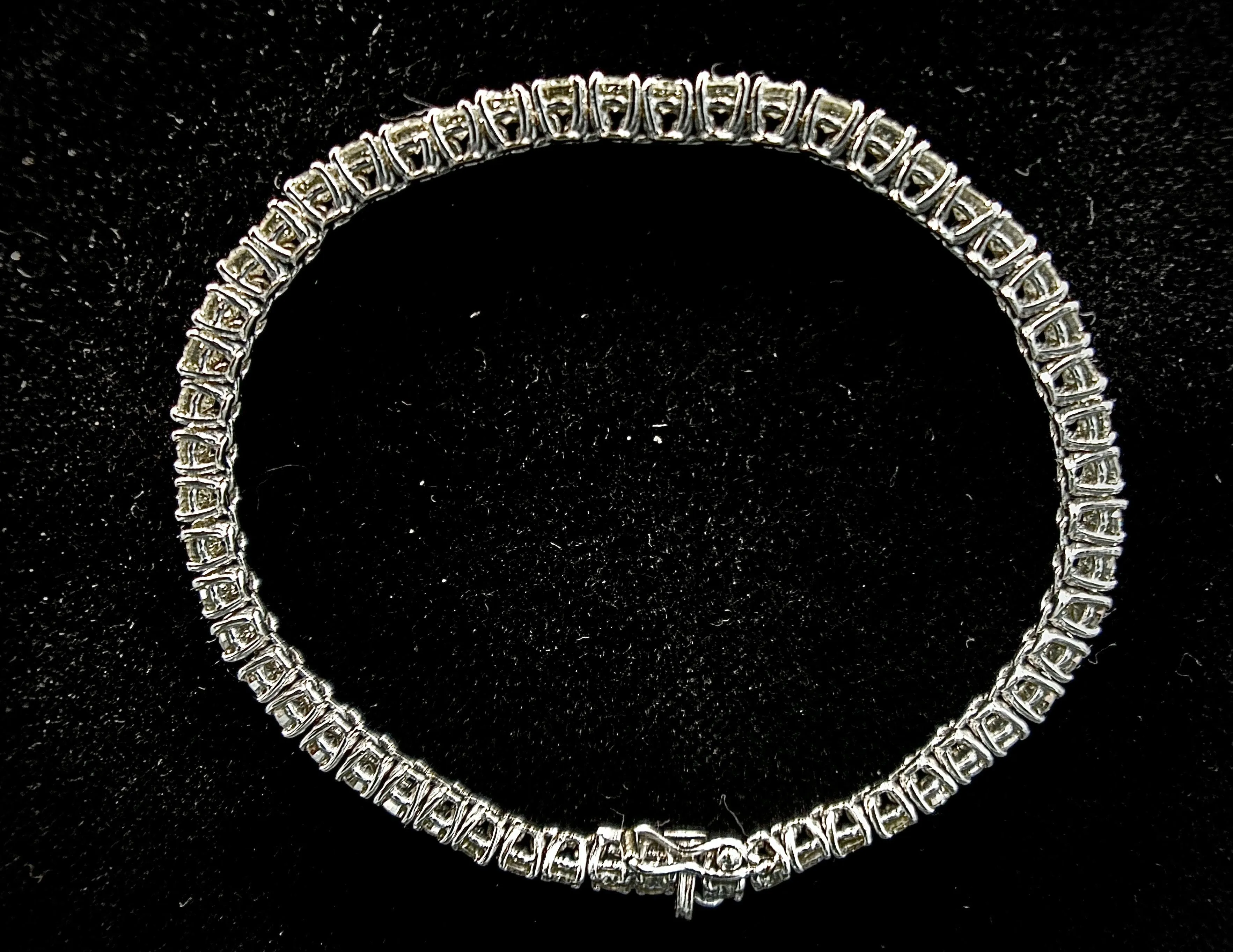 Bracelet rivière or blanc diamants 5,40 carats sold by 58 Facettes product image thumbnail 5