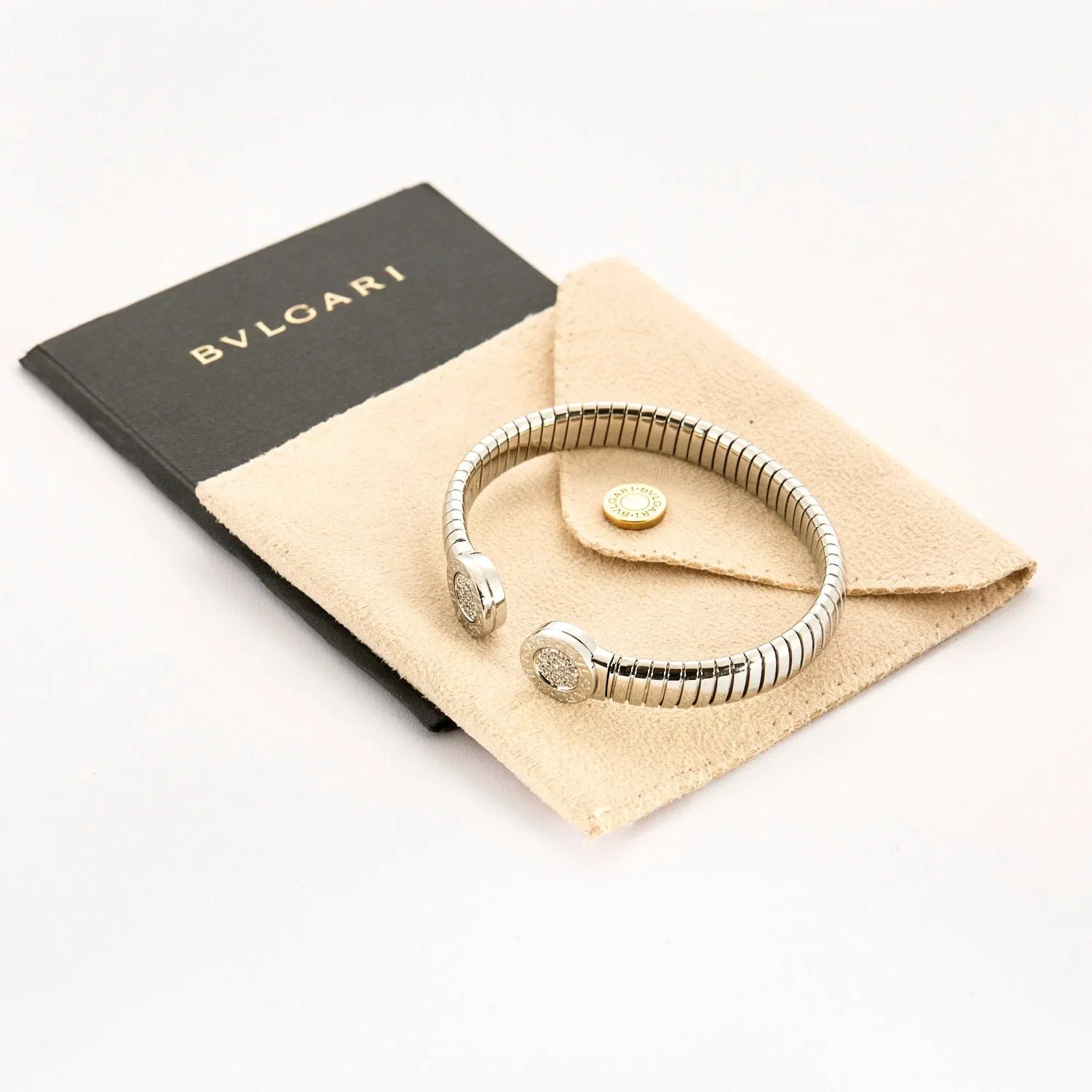 Bulgari Bracelet BULGARI - Bracelet ouvert or gris et diamants sold by 58 Facettes product image thumbnail 3