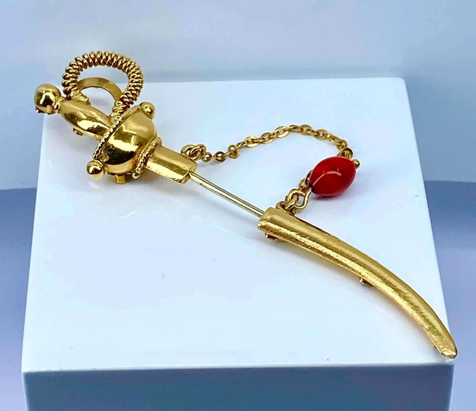 Broche épingle de cravate « épée » en or 18 carats sold by 58 Facettes product image thumbnail 4