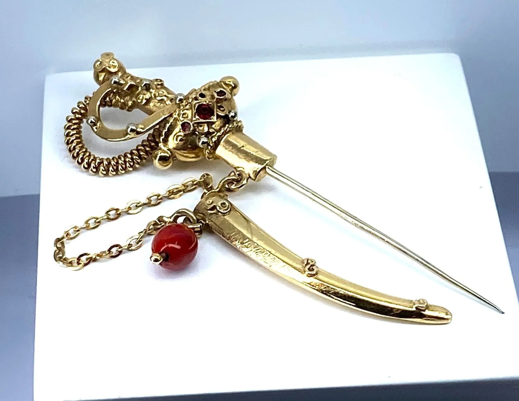 Broche épingle de cravate « épée » en or 18 carats sold by 58 Facettes product image thumbnail 3