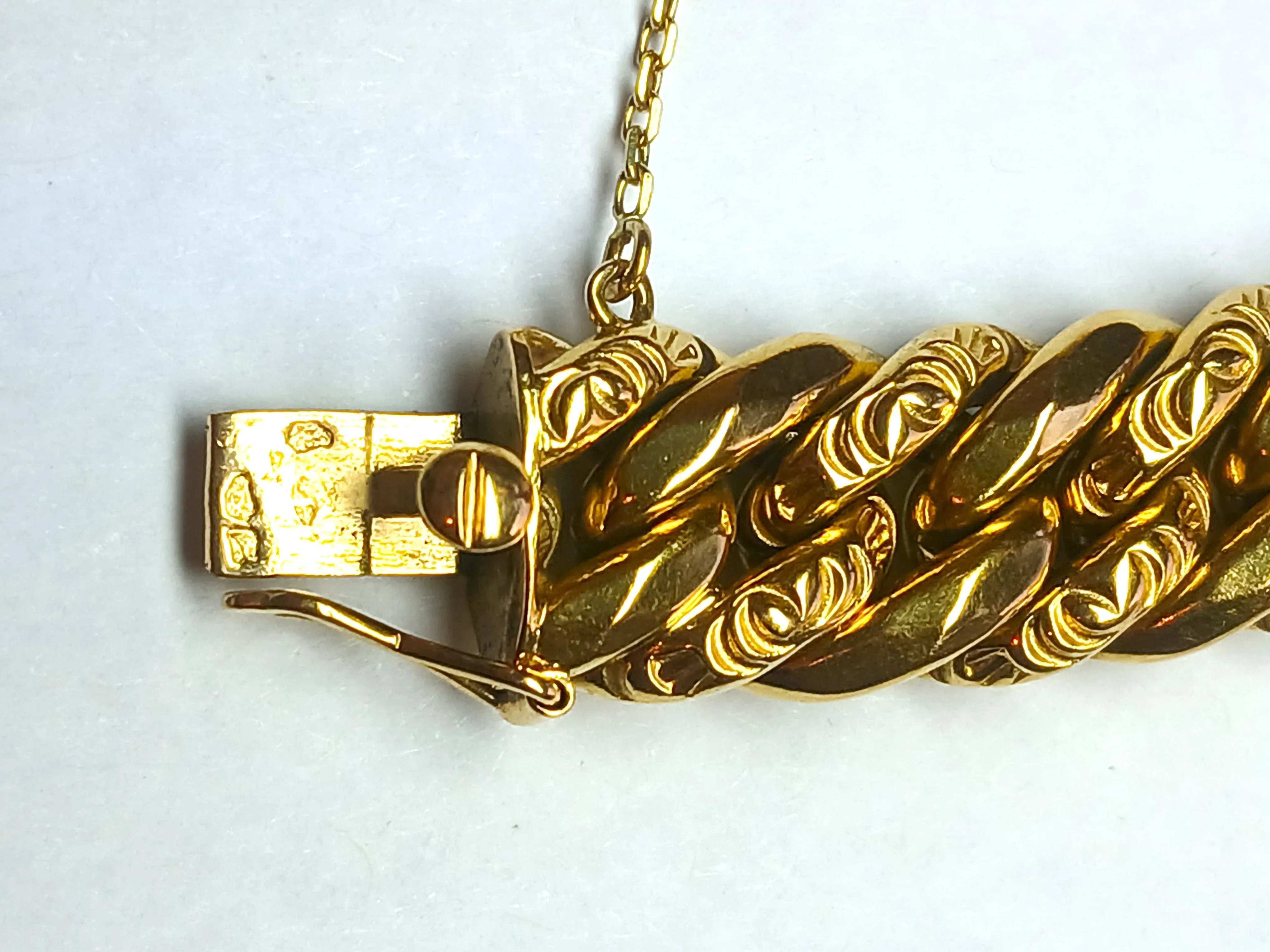 Barcelet en or jaune maille americaine sold by 58 Facettes product image thumbnail 3